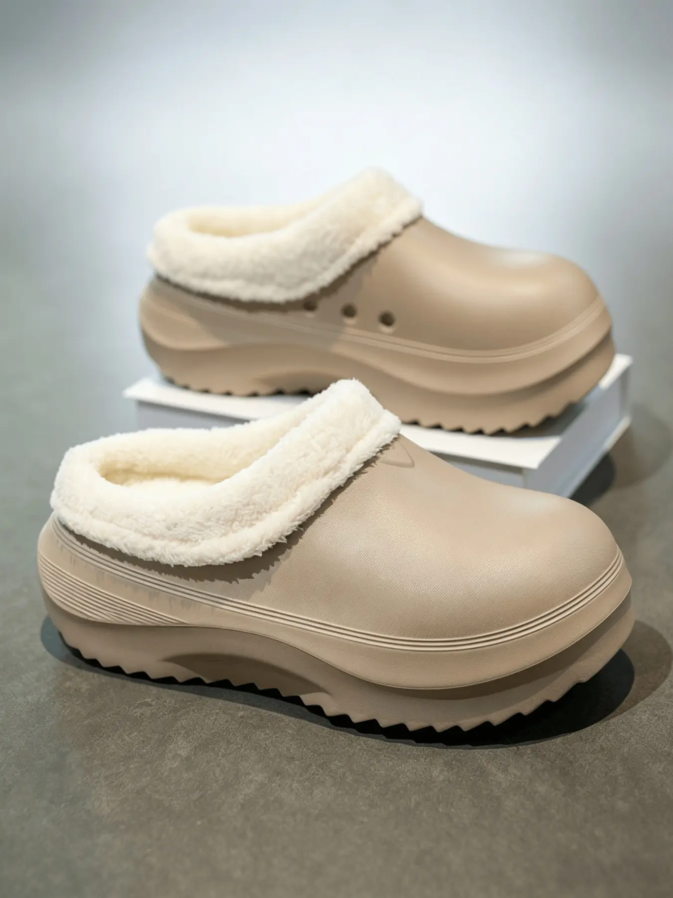 1 Pair Unisex Fleece Lined Mules, Trendy Platform Functional Style, Waterproof Upper Non-slip Sole, For Indoor & Outdoor Autumn Winter Wear
