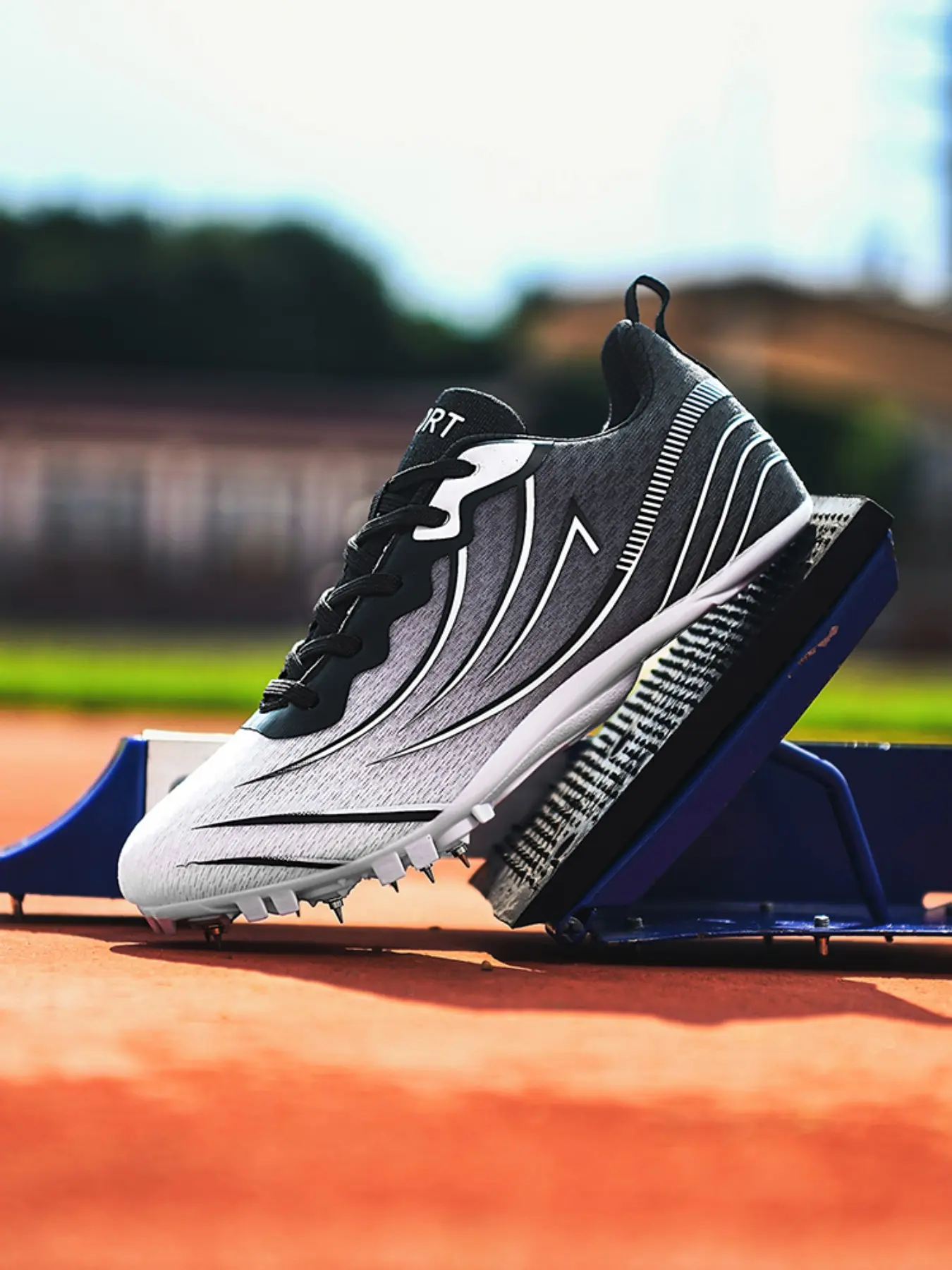Track Running Shoes, Unisex Adult Athletic Shoes, Spike Shoes for Track Sprinting, Men's and Women's Spike Shoes, Student Physical Exam, Professional Triple Jump Training