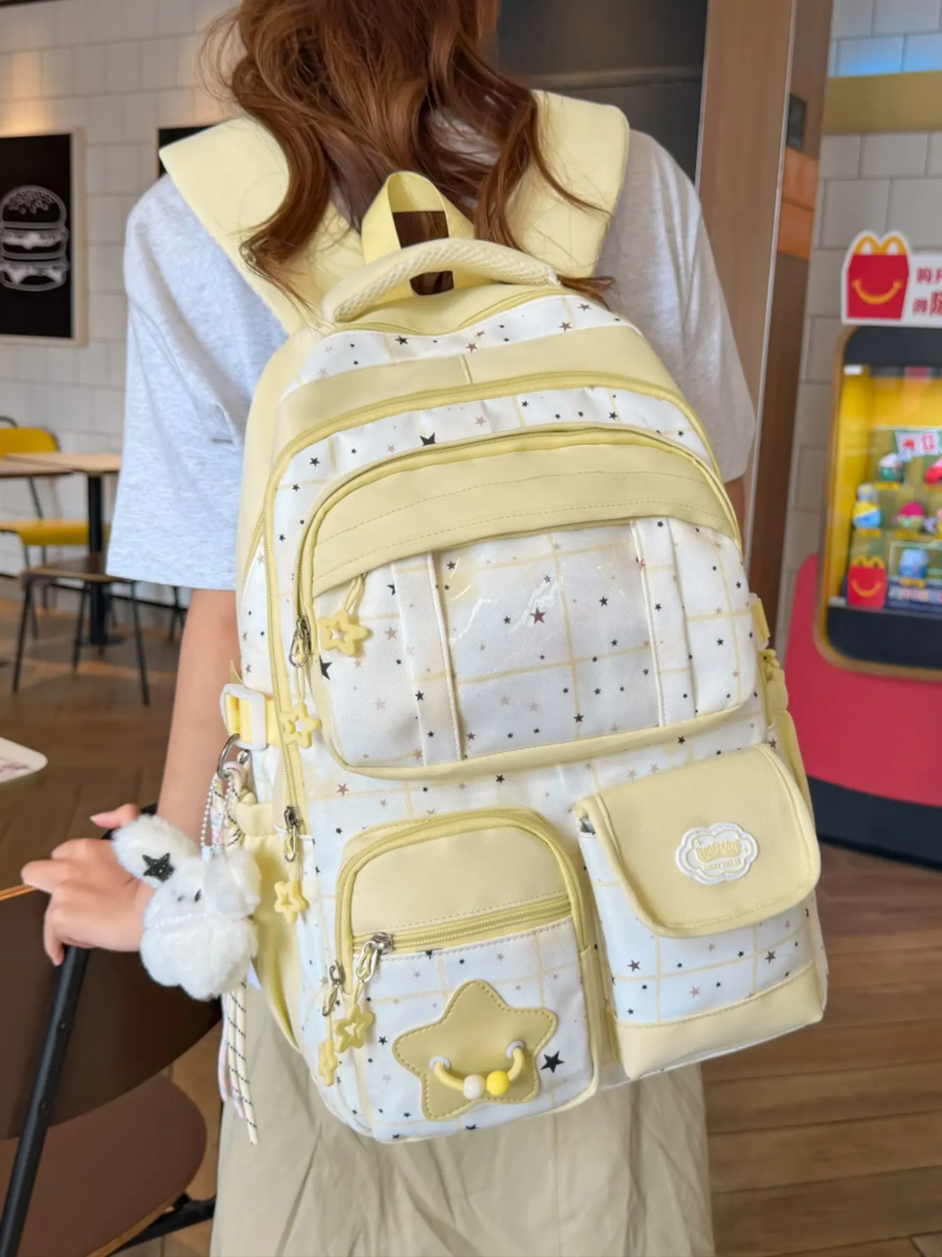 1pc Cream Yellow Plaid Star Soft Fabric Lightweight Large Student Backpack, Backpack for school, Neat Fine Stitching With Multi-grid Layered Storage Space, Soft Round Full Bag Silhouette