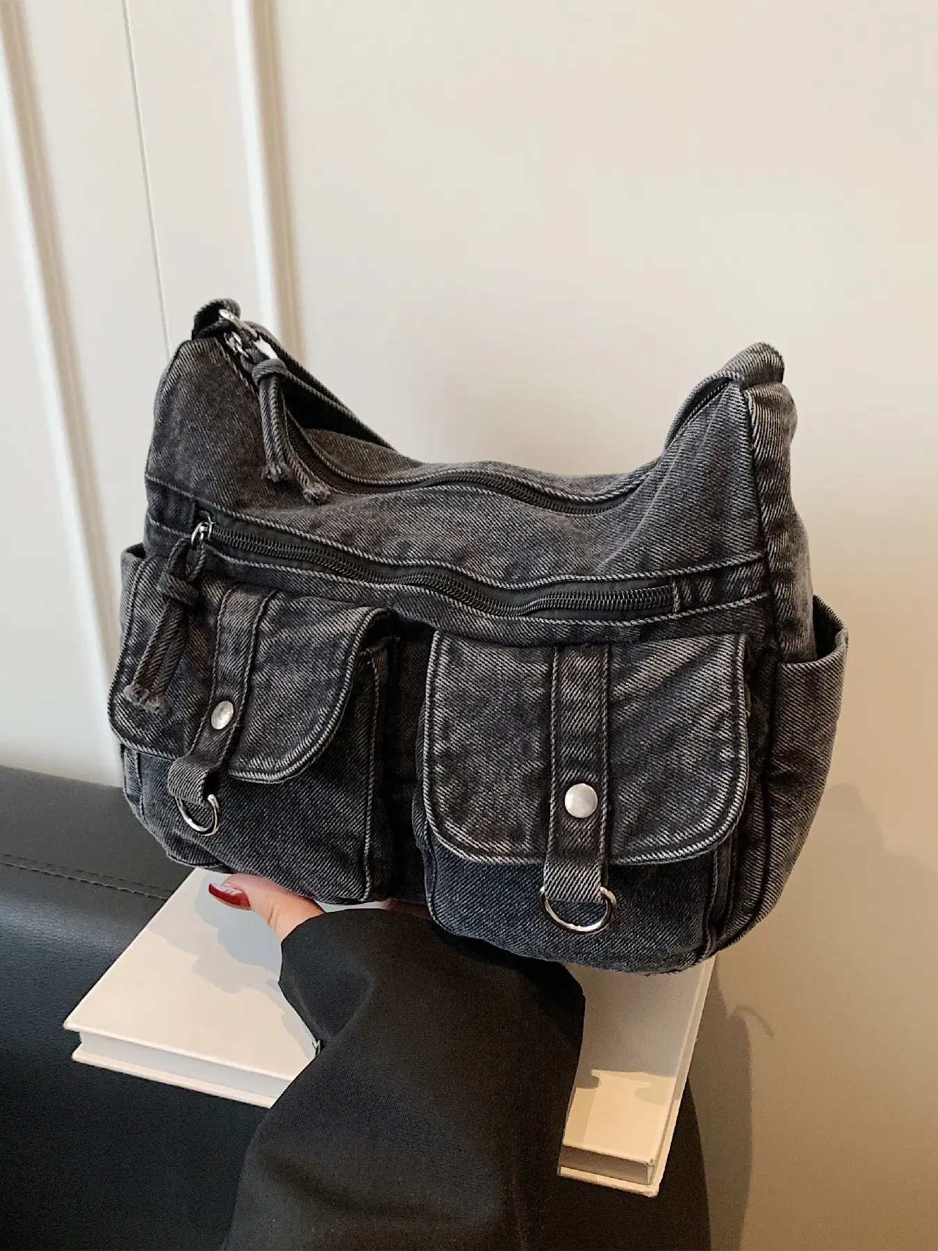 Vintage Multi-Pocket Washed Denim Crossbody Bag, Women's Casual Large Capacity Zipper Shoulder Bag, Adjustable Strap, Zippered Sling Bag, Fashion Accessory