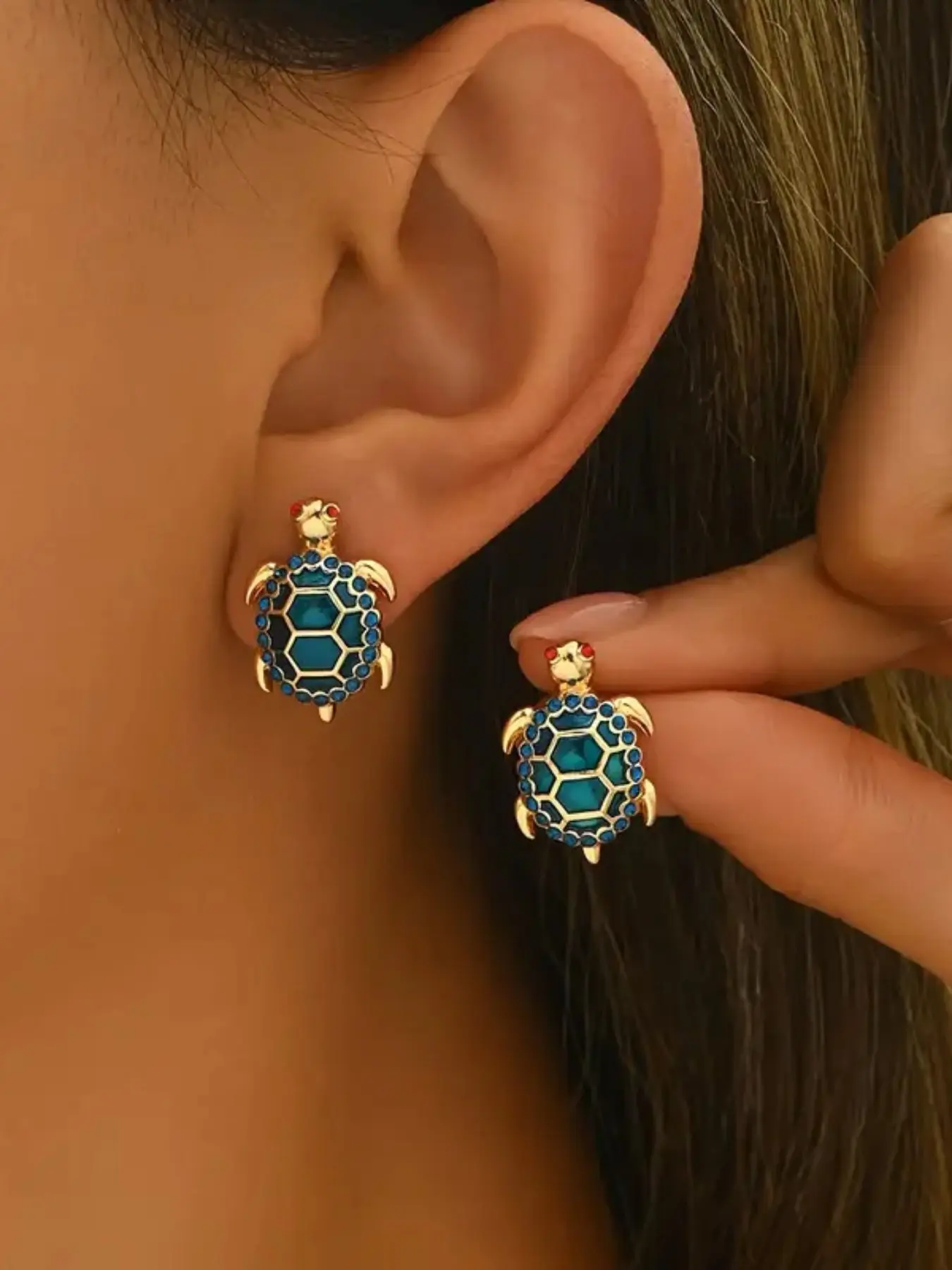 Turtle Hoop Earrings, Cute Plain Design, Alloy Material, All Seasons Wear, Perfect for Daily and Party Use, Unique Fashion Jewelry Set