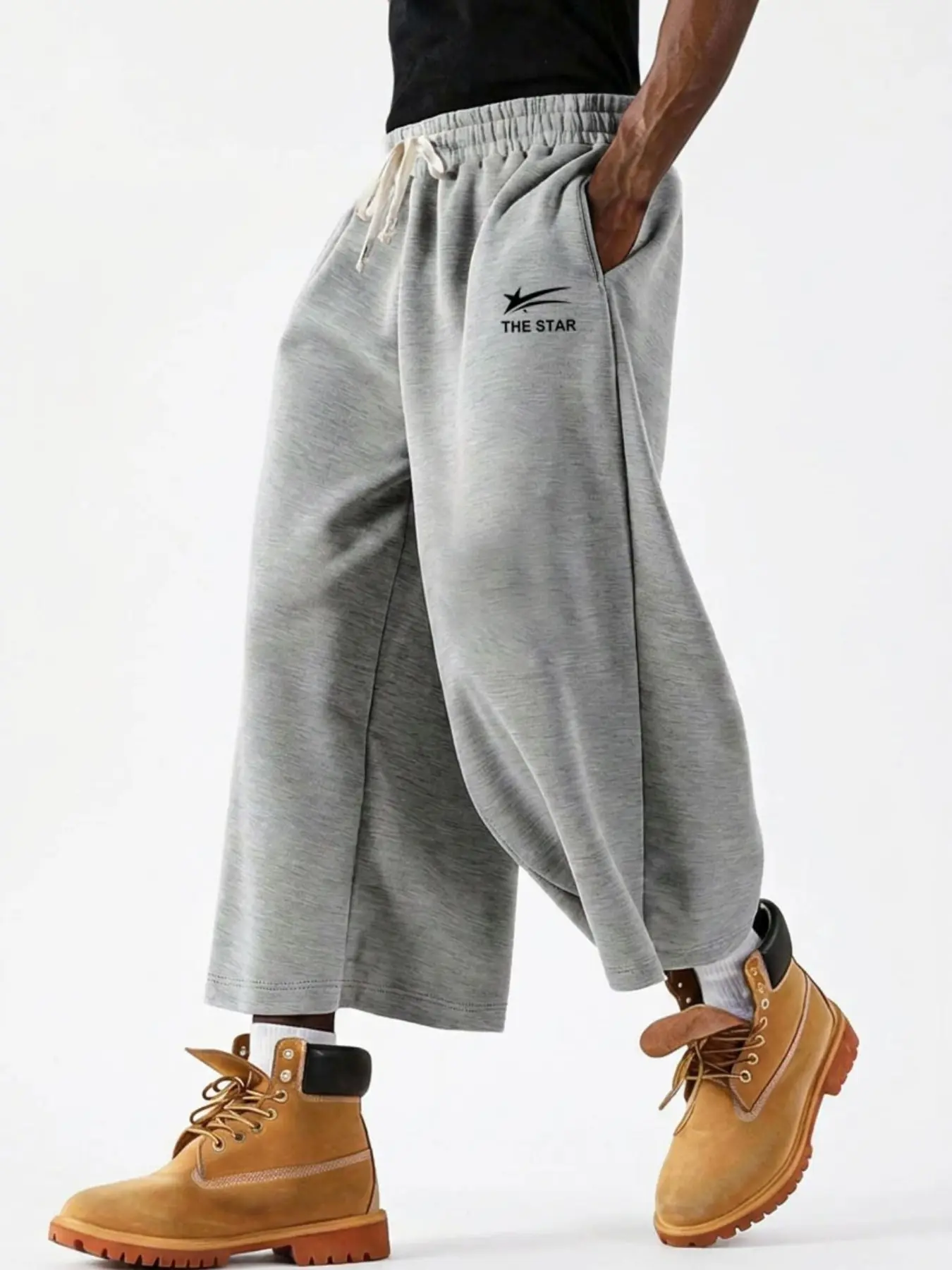 These simple wide-leg cropped casual lounge sweatpants are casual and stylish, adorned with lettering and star patterns, suitable for various occasions such as street style, campus life, and commuting. They are versatile and hard to go wrong with.