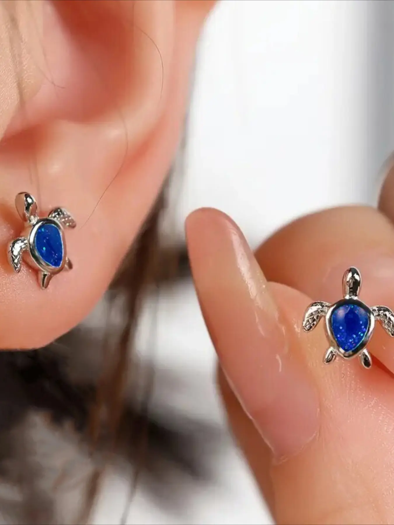 1 pair of fashionable and versatile shiny cute turtle water drop earrings accessories