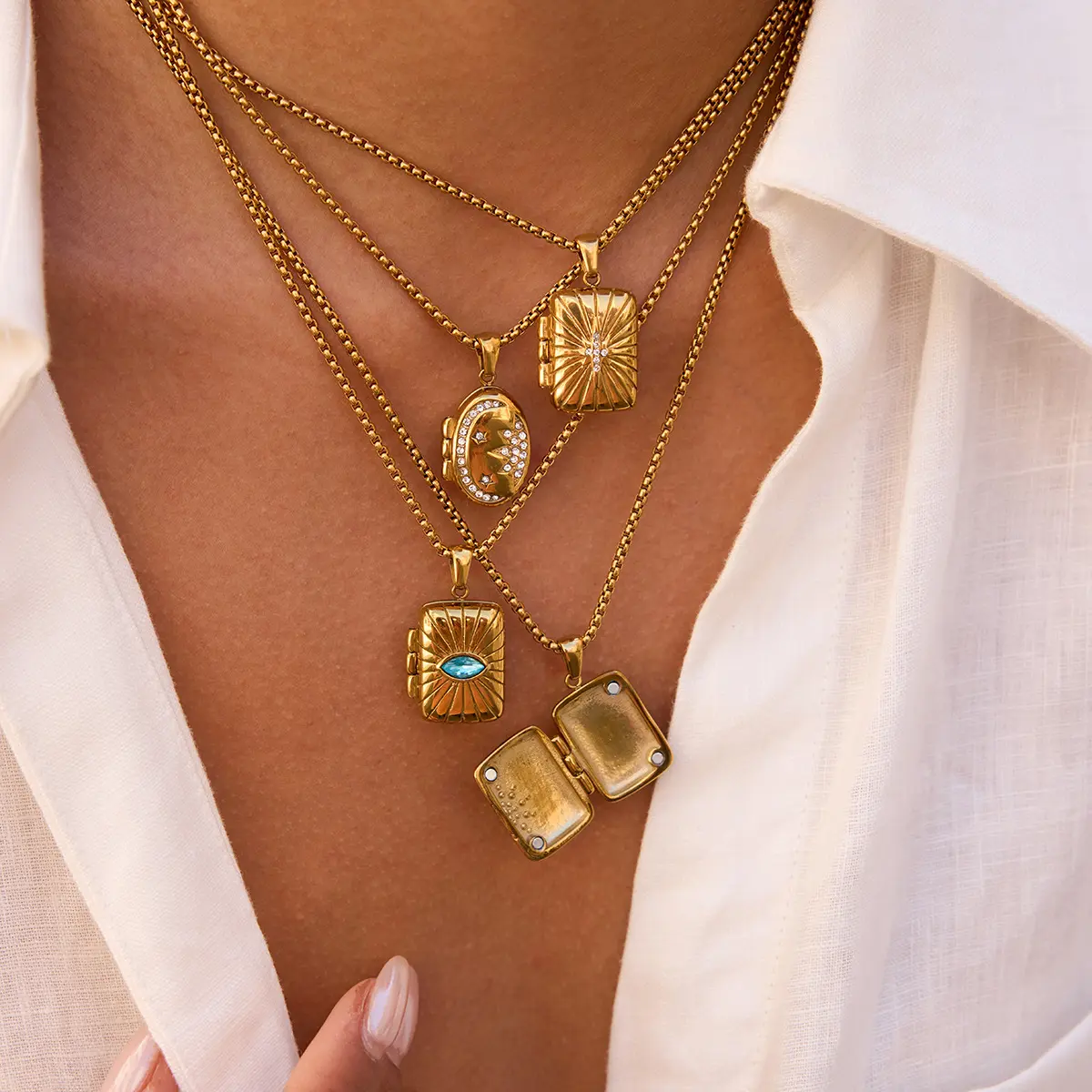 Stainless Steel Photo Locket Necklace - Light Luxury Niche Clavicle Chain, Titanium Steel Initial Necklace, Valentines Day Meaningful Gifts for Daily Wear Fashion Jewelry, Metallic Stainless Steel Necklaces