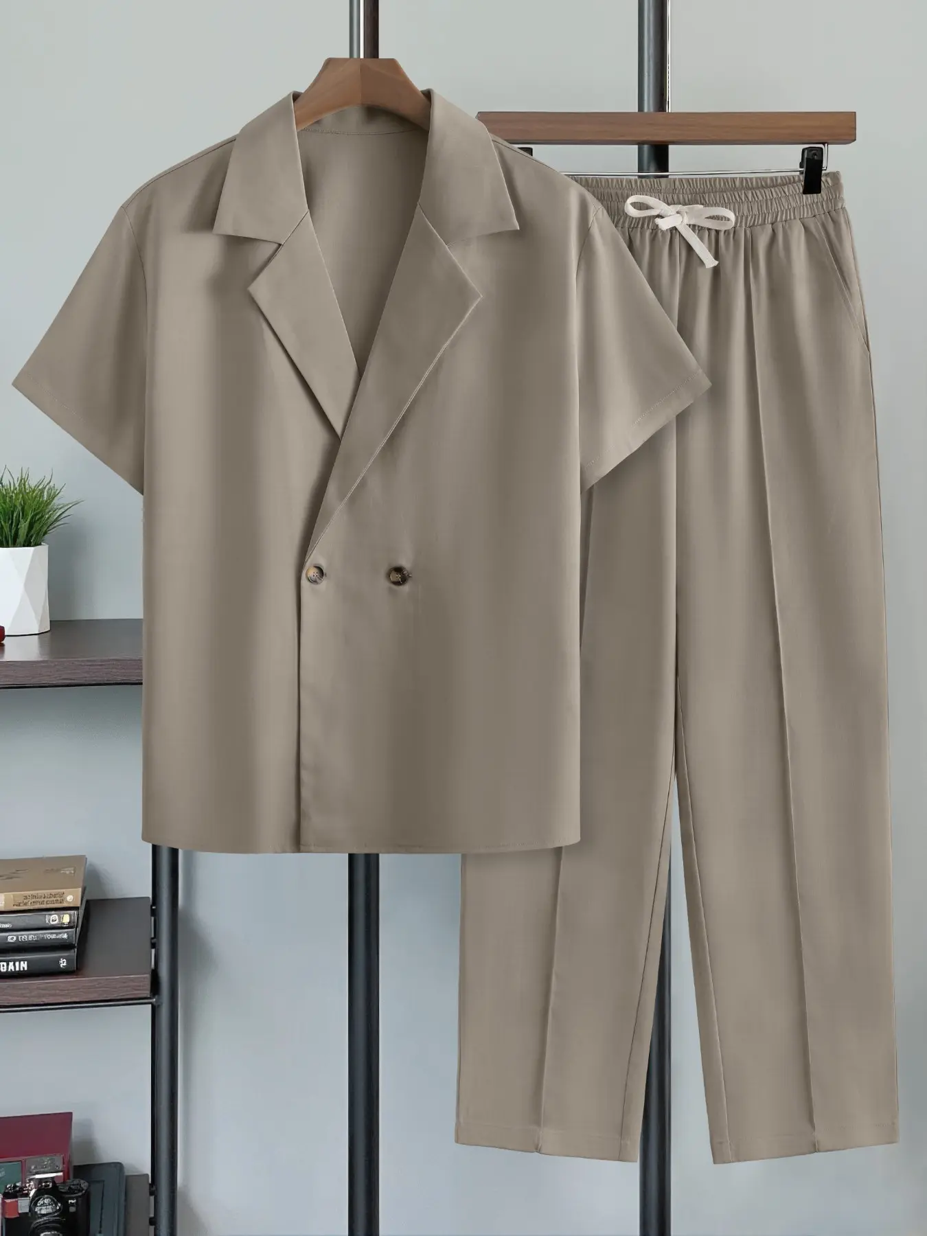 Men's 2 Piece Matching Casual Suit Set Short Sleeve Double Breasted Plaid Blazer & Elastic Waist Pants Summer Business Casual Outfits Menswear