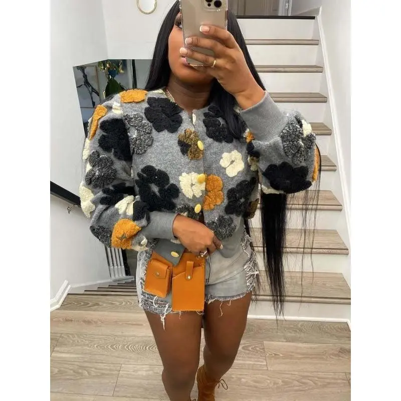 Women's Floral Jacquard Button Front Jacket, Casual Long Sleeve Round Neck Outerwear for Daily Wear, Ladies Clothes for All Seasons, Coats