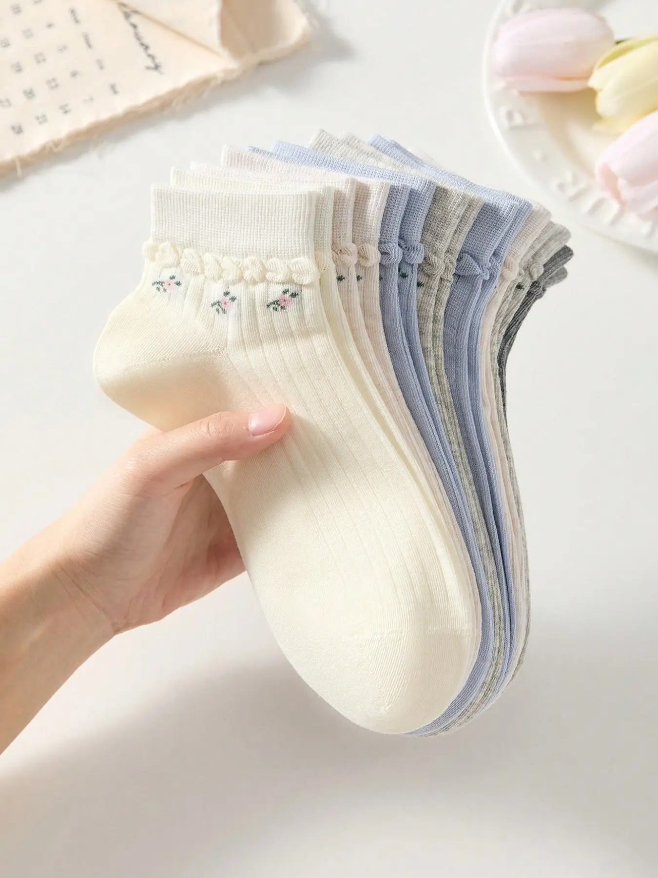 5 Pairs Women's Casual Ankle Socks, Comfortable Breathable Floral Design, Soft Lightweight, All-Season Wear, Random Colors