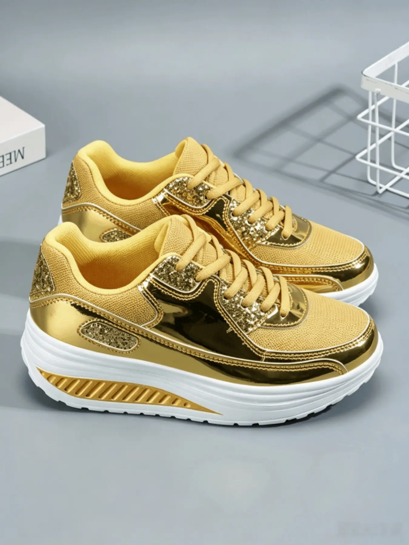 1 Pair Women Sparkle Spliced Platform Rocker Walking Shoes, Sneaker, Light Luxury Trend Style, Breathable Mesh Composite Mirror Leather Upper, Waterproof Anti-slip Durable Outsole All-day Comfort, 3D Glitter Heel Decoration, For Short Trips, Office Com