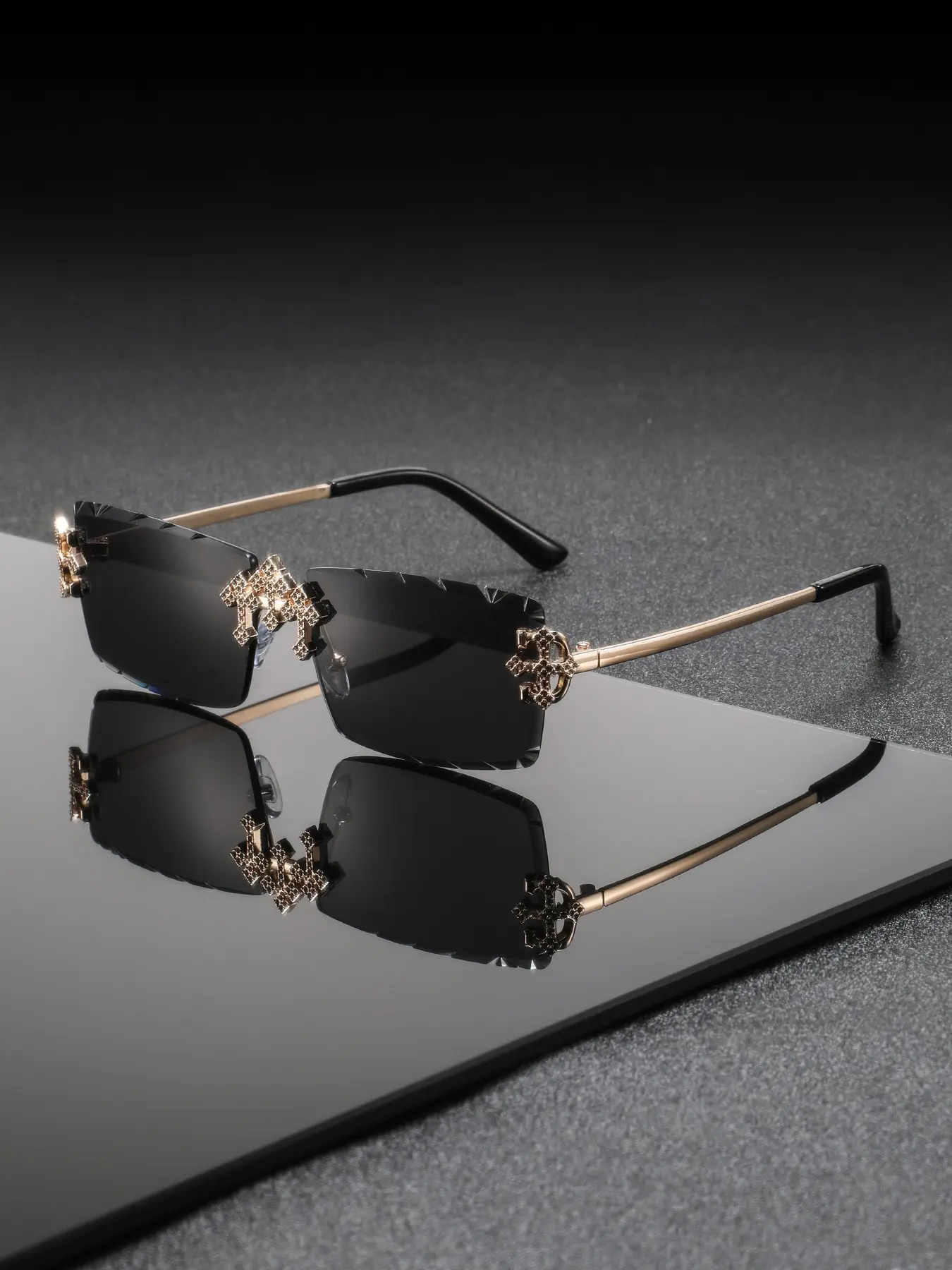 Men's Metal Frameless Diamond Edge Cross Pendant Glasses, High-End European Vintage Style, Fashionable Eyewear for Men, Vintage Rimless Sunglasses, Stainless Steel Sunglasses