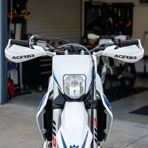 1 Pair Universal 22mm/28mm Motorcycle Handguards Handlebars Windproof Handguards Wind Protection Suitable For Honda Yamaha Kawasaki Suzuki Off-Road And Adv Racing Motorcycle Handguards
