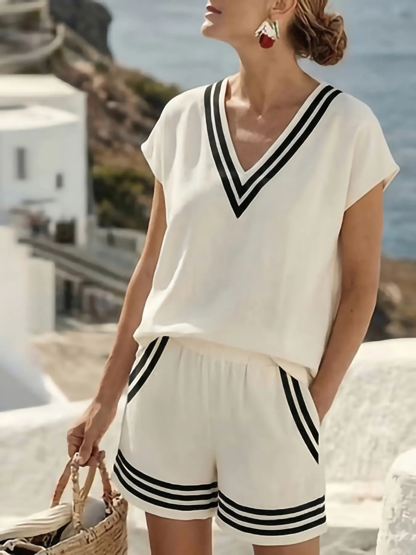 2-Piece Women's Striped V-Neck Short Sleeve Top and Shorts Set, Casual Summer, Comfortable and Stylish, Perfect for Daily Wear