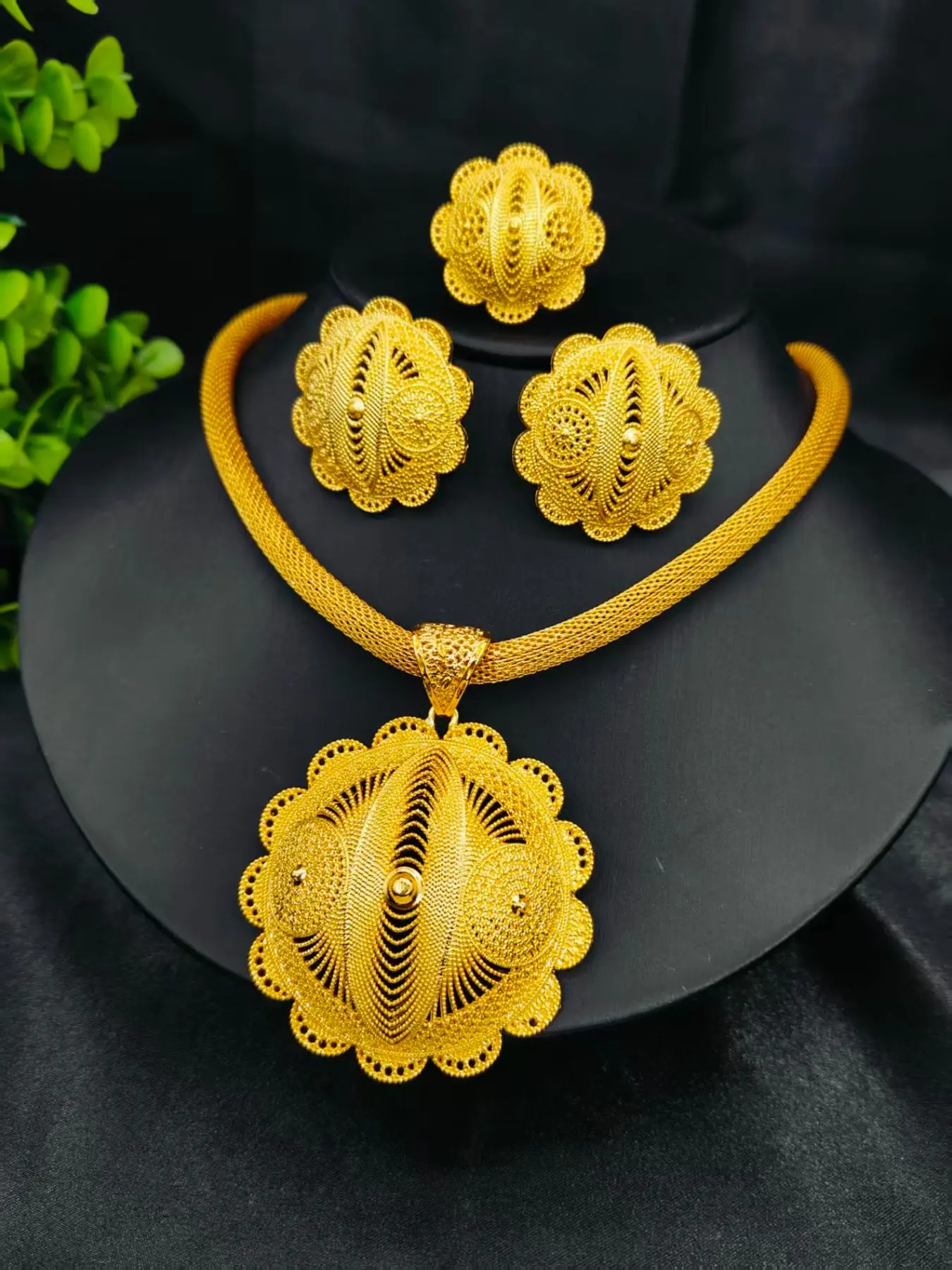 Fashion Women's Jewelry Set, Necklace And Earring Set, Fashionable Jewelry Set, Necklaces Earrings Set, Pendant Necklace, Earrings, Ring, Ethnic Pattern, Party Style, All Seasons Gift, Flower Necklace Set