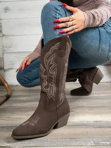 Fashion Versatile Denim Boots Women's Boots Non-Slip Wear-Resistant Simple Design Classic Embroidery Retro Style Slip-On Pointed Toe Chunky Heel Boots Spring and Autumn Hot Sale Suitable for Events and Festivals