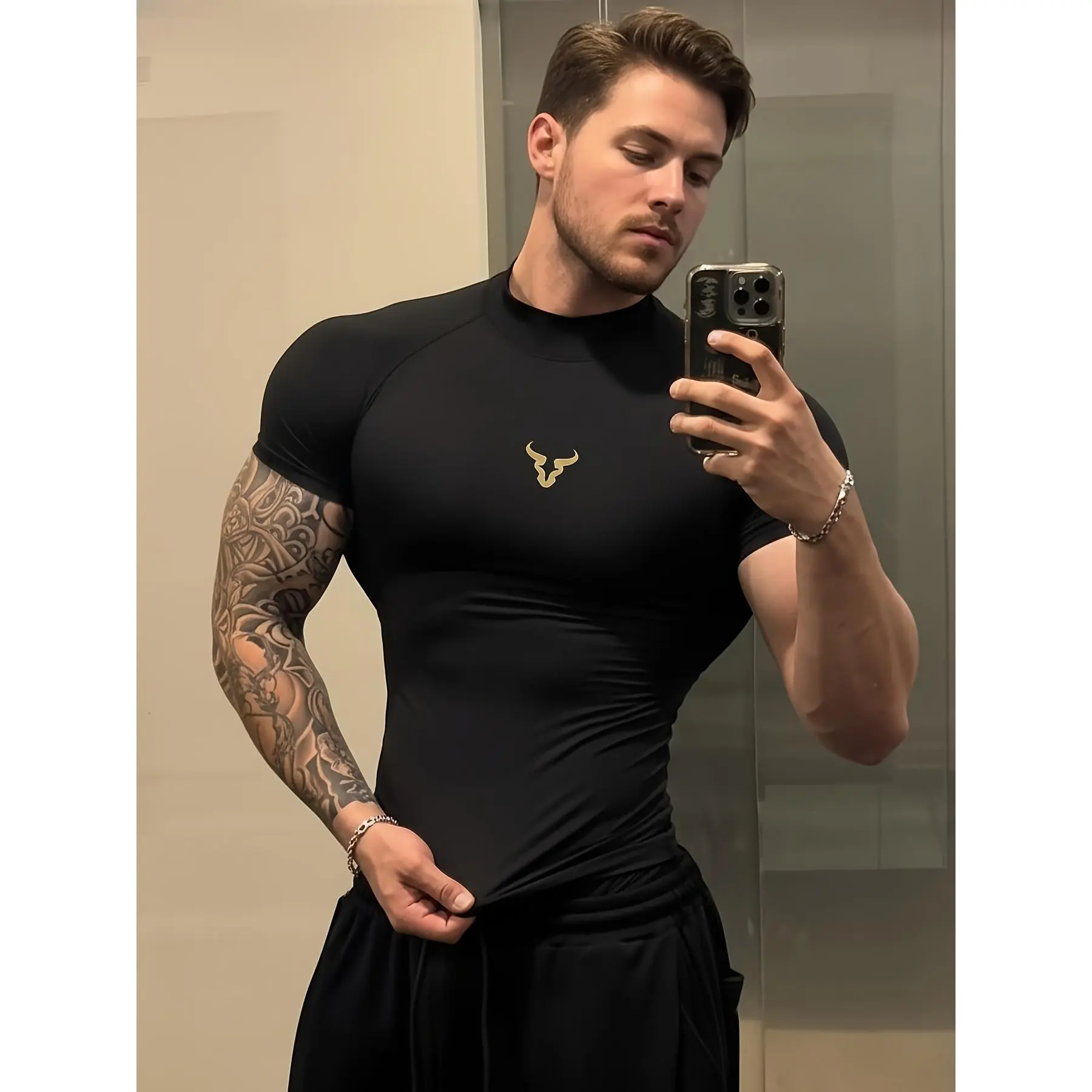 1 piece men's muscle slim-fit compression shirt, crew neck short-sleeve T-shirt, Taurus logo, high elasticity and breathability, soft and comfortable top, suitable for gym weight training, sports training T-shirt