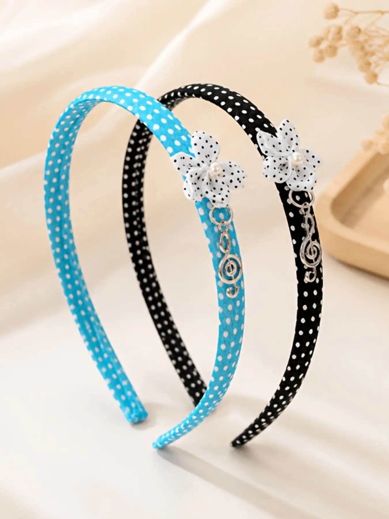 2 Piece Blue Polka Dot Hairbands Set, Musical Note & Flower Charms, Cute Non-Slip Headband, Casual Daily Accessory for Women, No Slip Headbands
