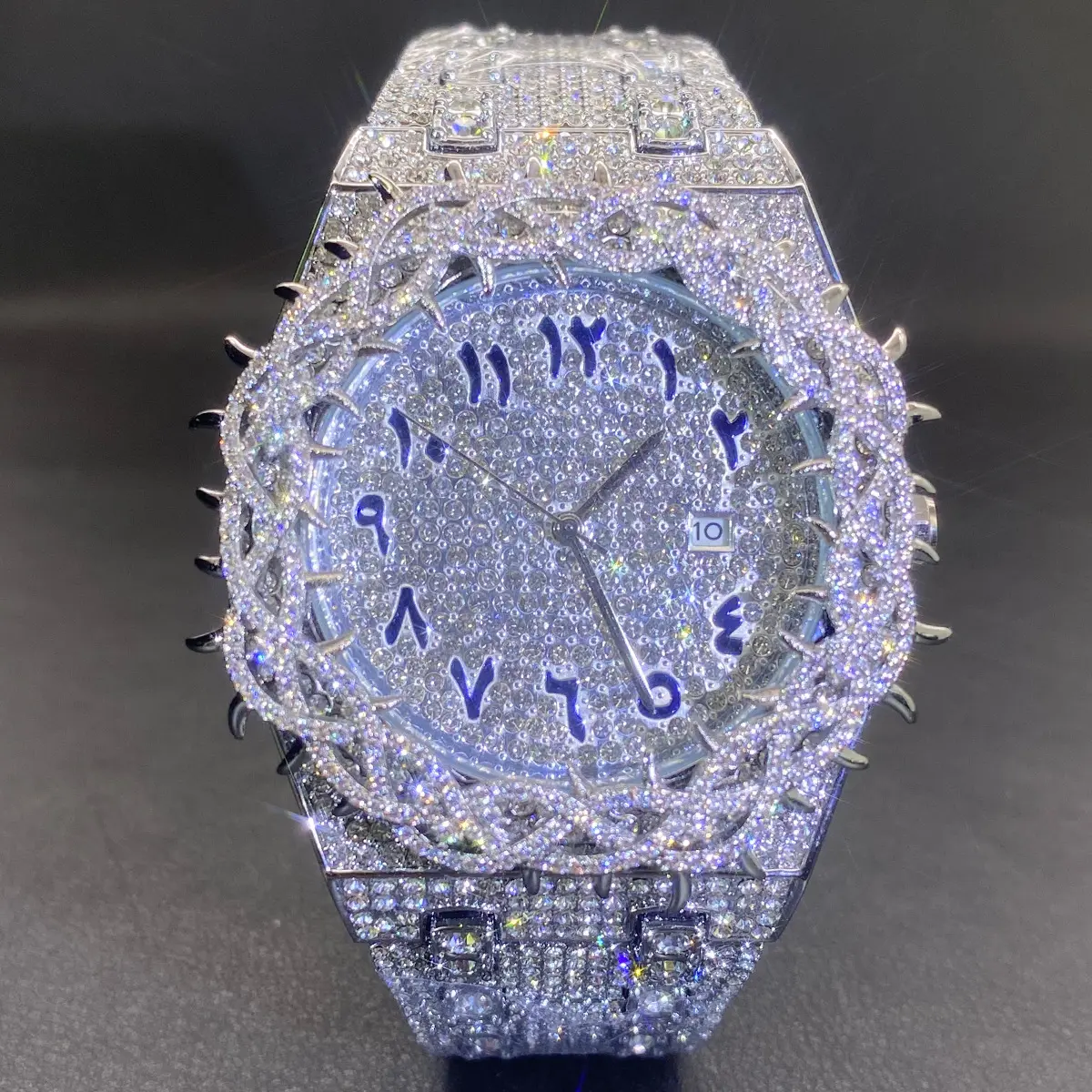 Hip-hop style men's watch with copper material, inlaid with zirconium diamonds, thorn design bezel, fully diamond-studded. Fashionable Wristwatch everyday jewelry party accessory iced out jewelry fashion jewelry boho style jewelry