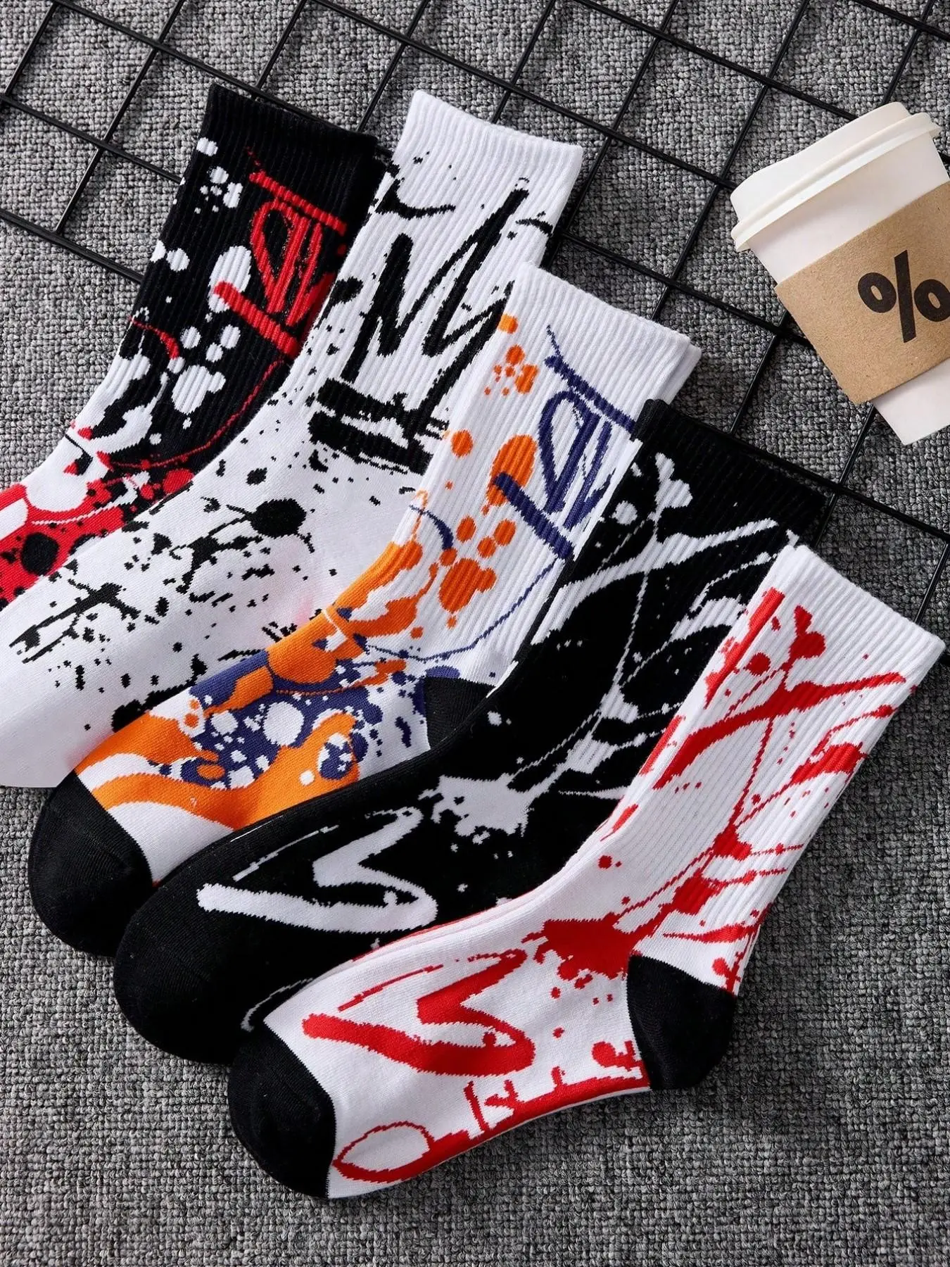 5 Pairs Men's High-Cut Socks, Colorful Street Style Graffiti Mid-Calf Socks, Comfortable Soft Sports Long Socks, Random Colors, Daily Wear