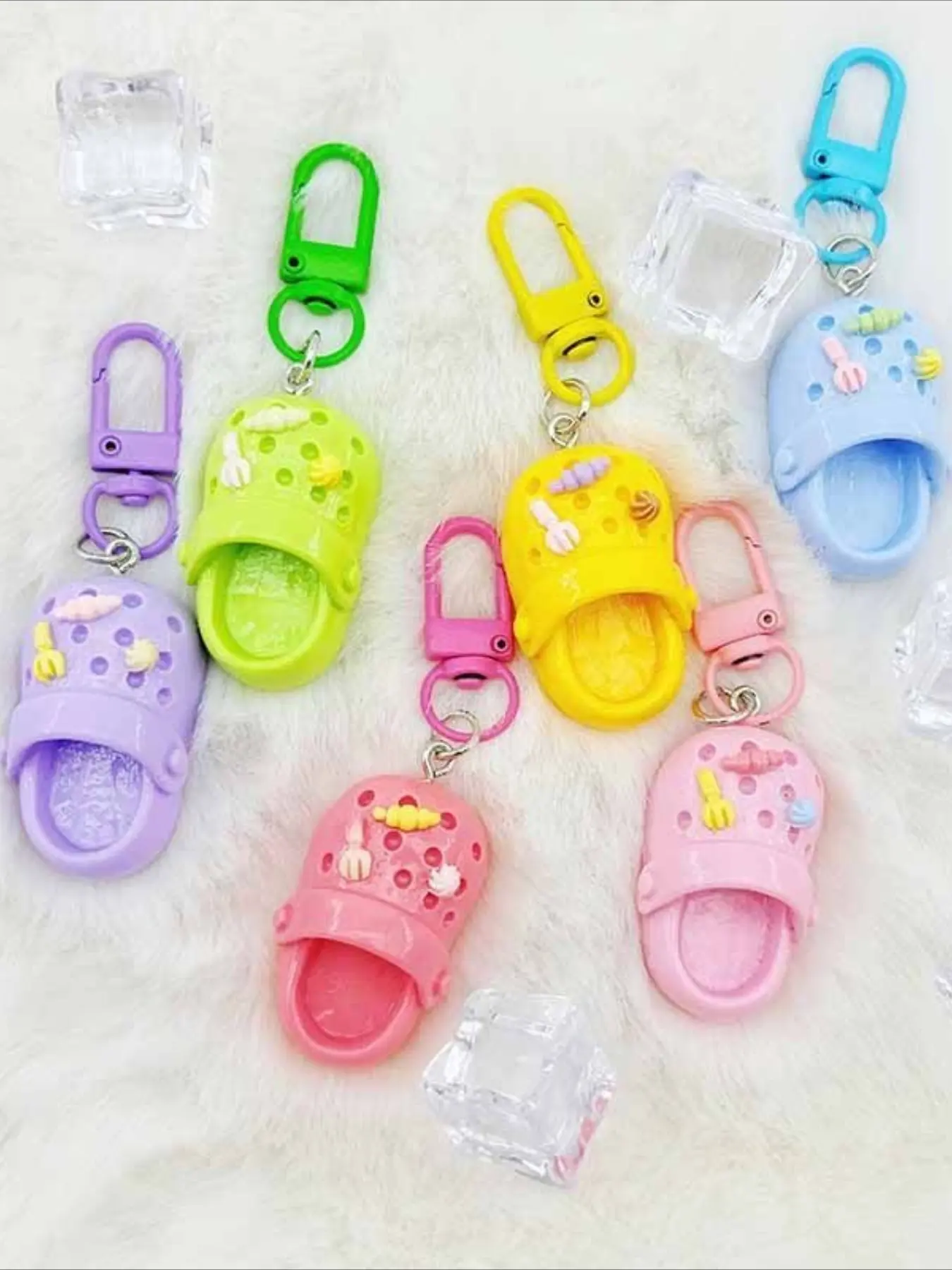 6 pieces of colorful holey shoes keychains - cute accessories with a Japanese style, suitable for ins, girl hearts, and as a friendship pendant for DIY projects. Cute Keychain Accessory