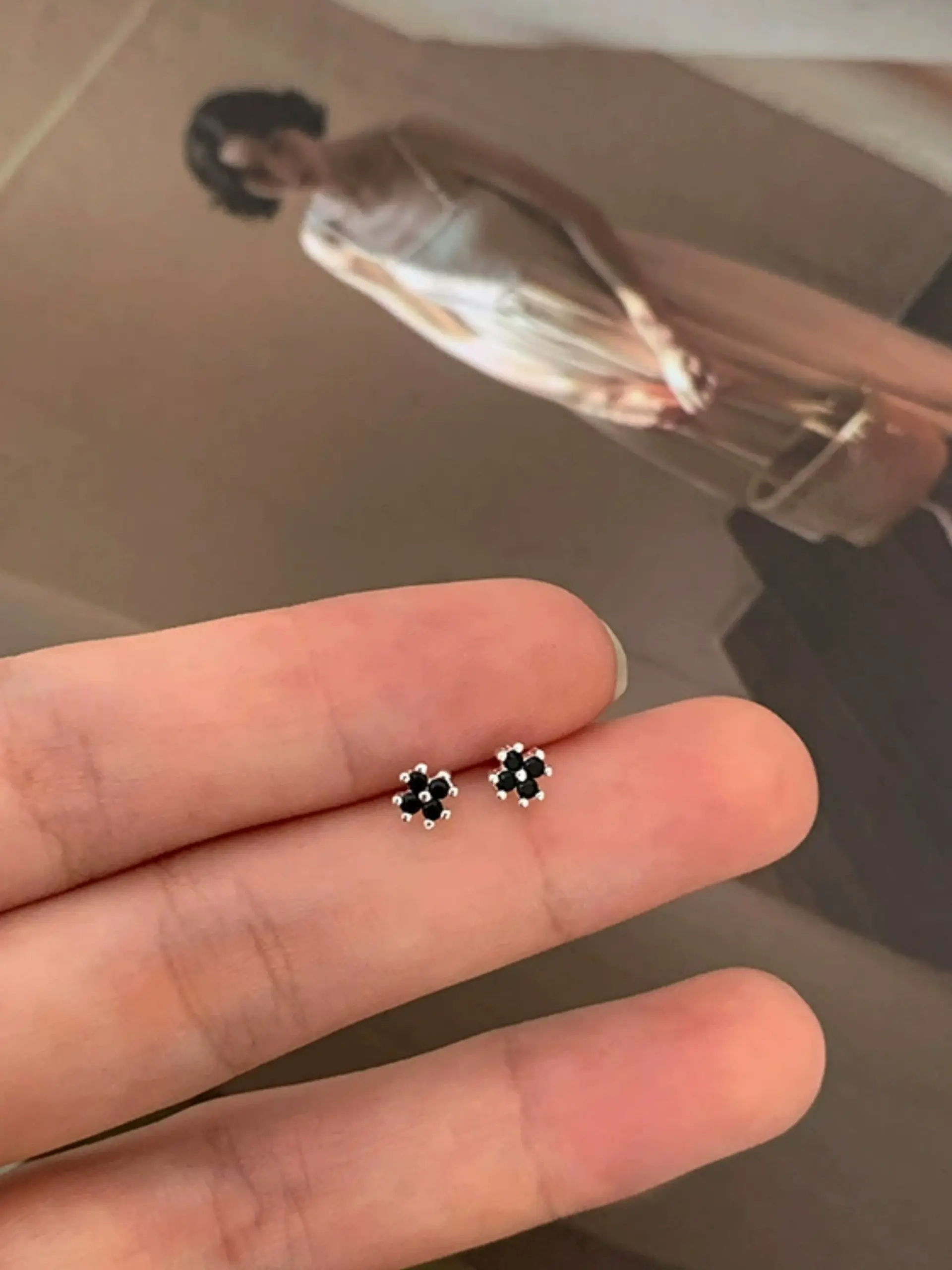 Elegant High-End Sleep Ear Jewelry, Unique Design No Removal Needed, Stylish and Comfortable Sleeping Earrings, Perfect for Everyday Use, High Quality Earrings
