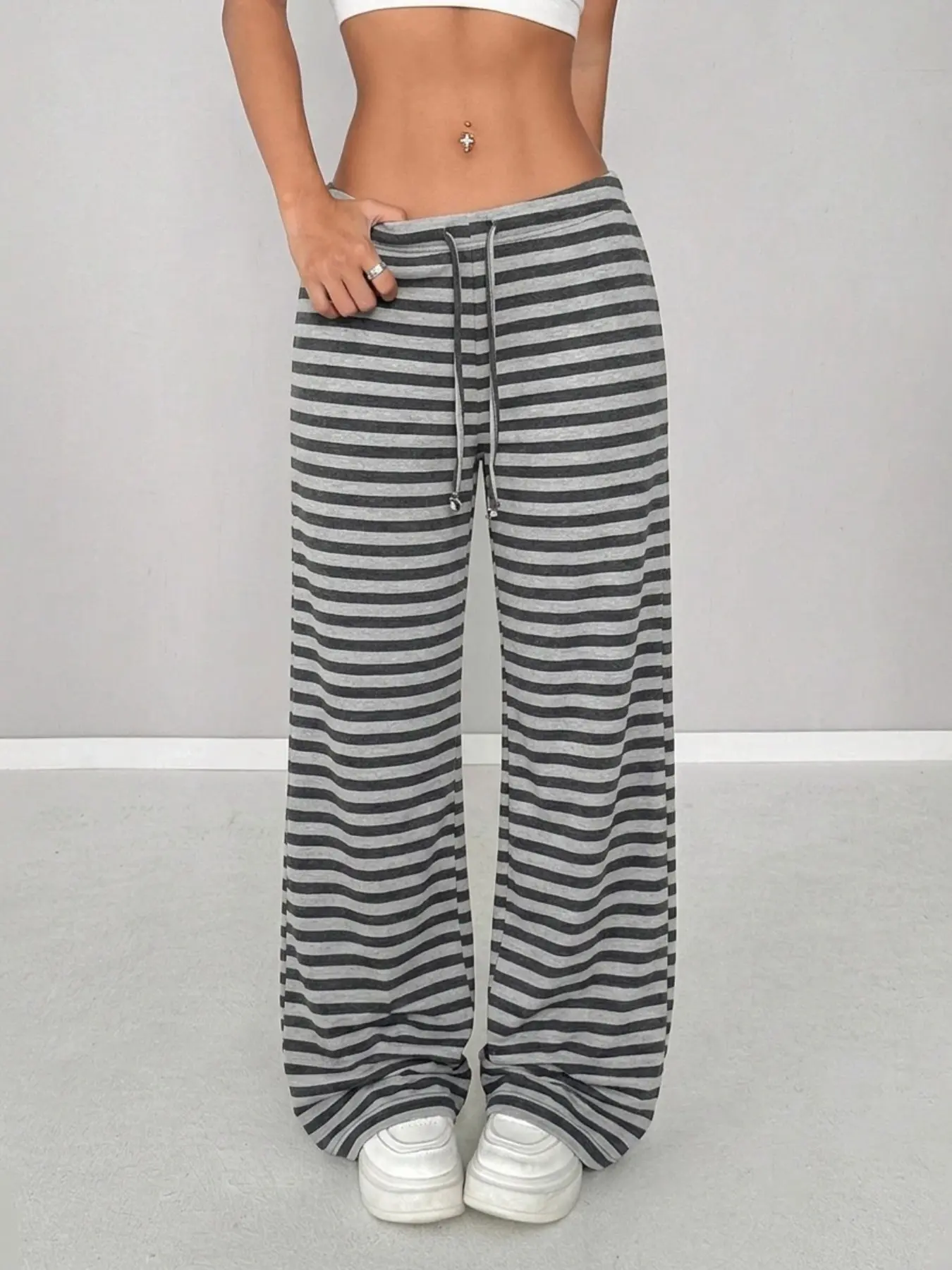 Women Grey White Striped Drawstring Adjustable Wide Leg Sweatpants Elastic Waist Loose Casual Trousers Y2K Loungewear