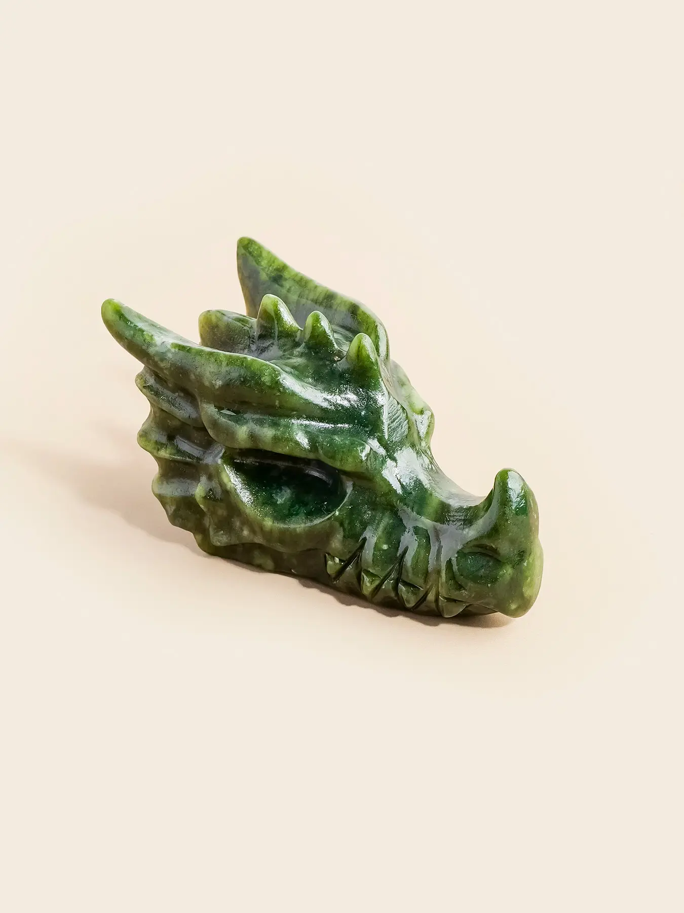 Natural Crystal Dragon Head Sculpture, Polished Jadeite Decorative Piece, Healing Properties, Ideal for Desktop Decoration, Crystal Carving