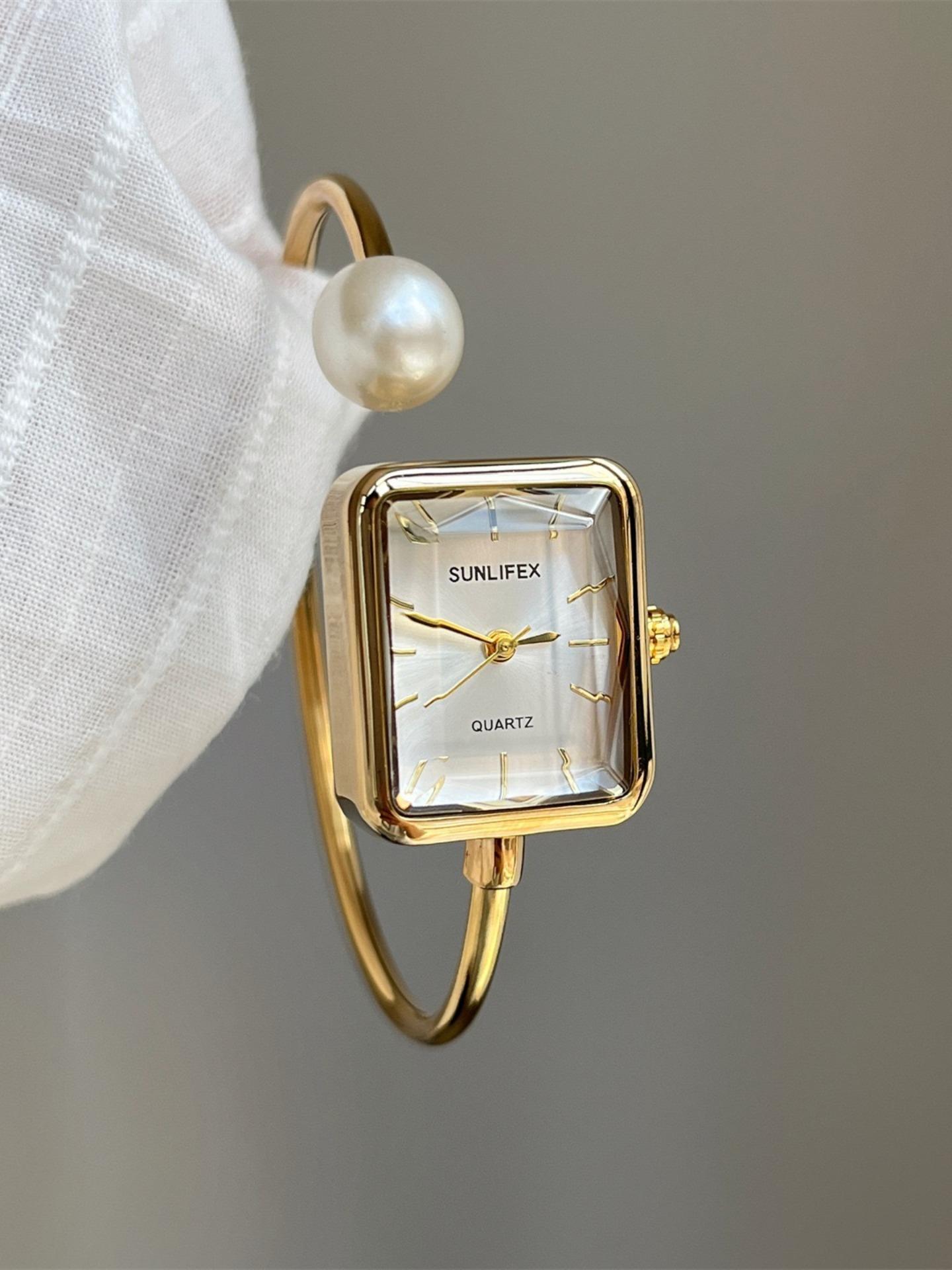 Women's Elegant Silver Color Quartz Watch, Rectangle Dial, Mineral Glass, Buckle Closure, Perfect Gift for Fashion Women