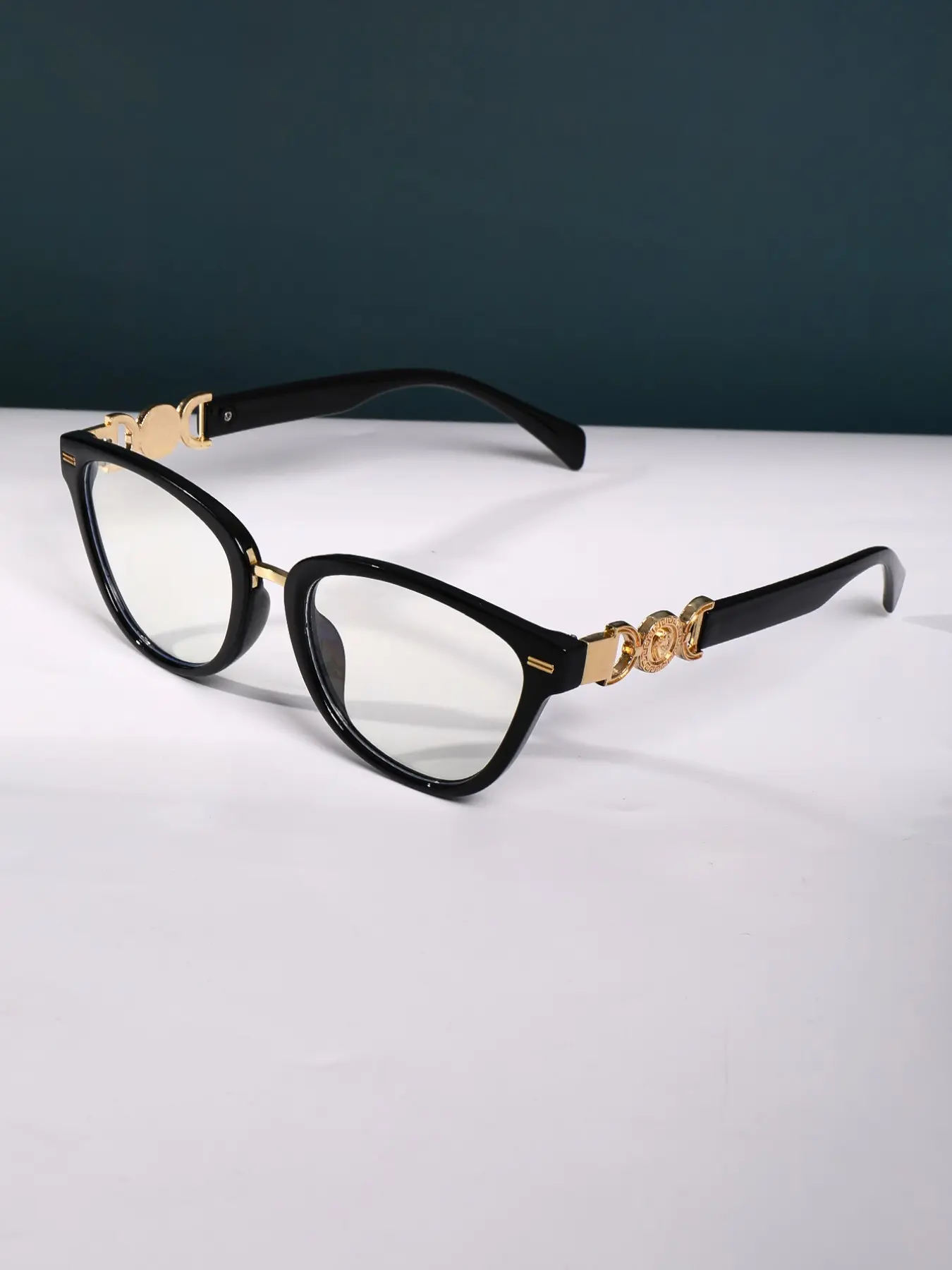 Cat Eye Fashion Plain Glasses, Unique Side Accessories, High-End Women's Versatile Eyewear, Perfect for Casual Dates and Daily Wear