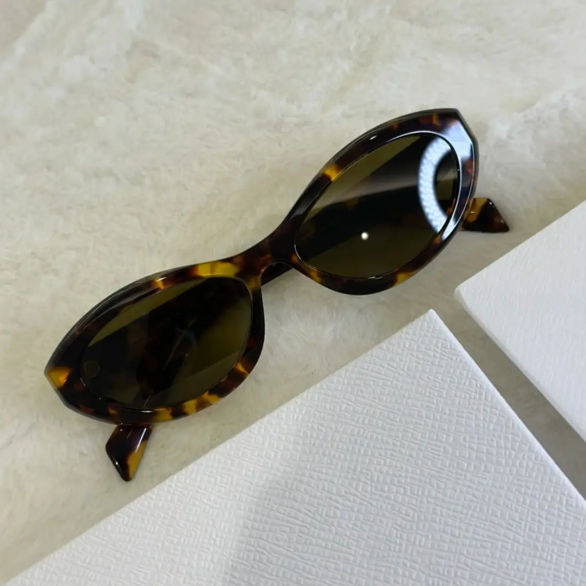Classic Sleek Oval Cat Eye Optical Frame Polished Solid Smooth Full Rim For Women Non Slip Light Weight Daily Stylish Eyeglass Frame Premium Matte Gloss Texture Casual Office Travel Outdoor Timeless Clean Cut Craft Modern Aesthetic Round Eyewear Accessory