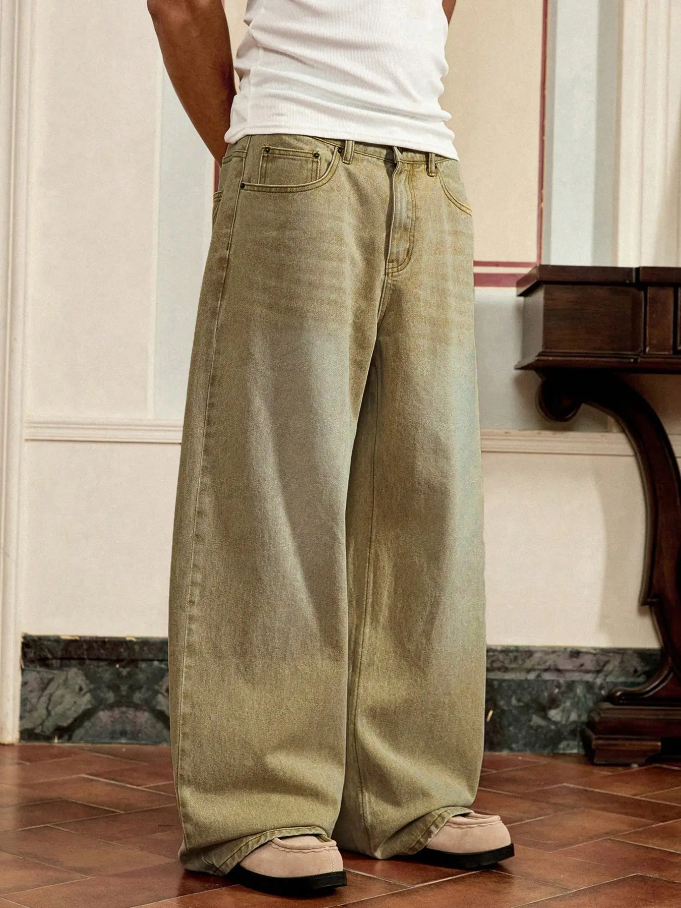 Men's High Street Style Vintage Washed Loose Fit Jeans, Loose Boyfriends Jeans, Trendy Distressed Wide-Leg Trousers, Versatile Fashion Apparel