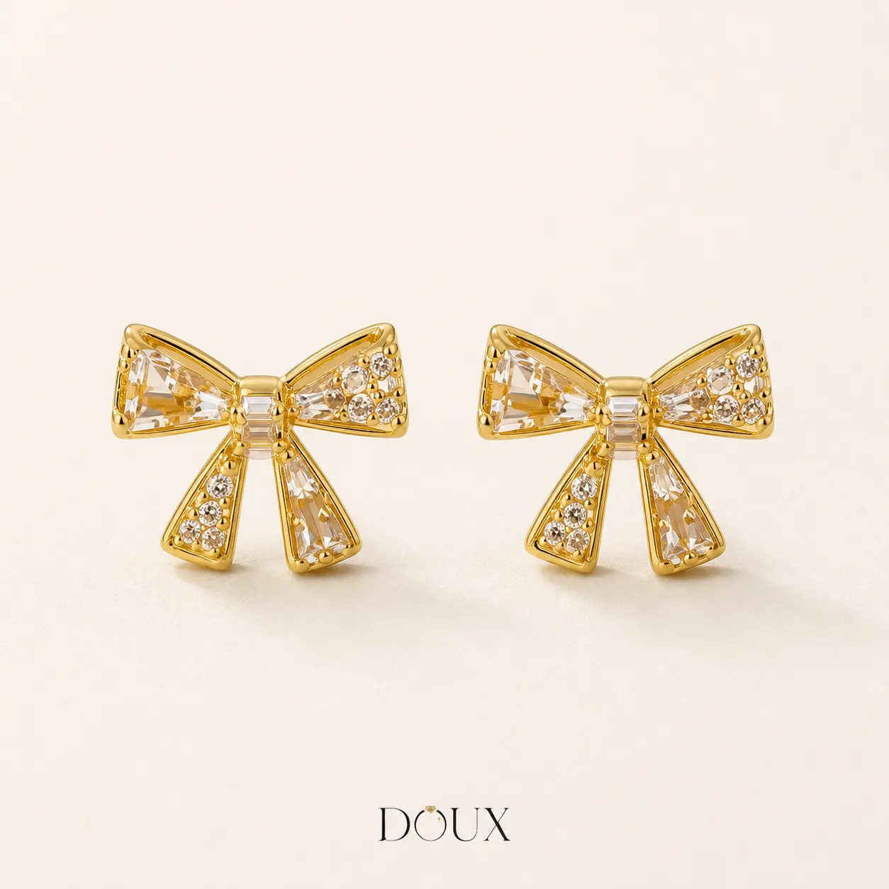 DOUX Women's Bow Shape Stud Earrings, Gold-Tone Non-Natural Crystal Jewelry with Rhinestones, Suitable for Casual Wear