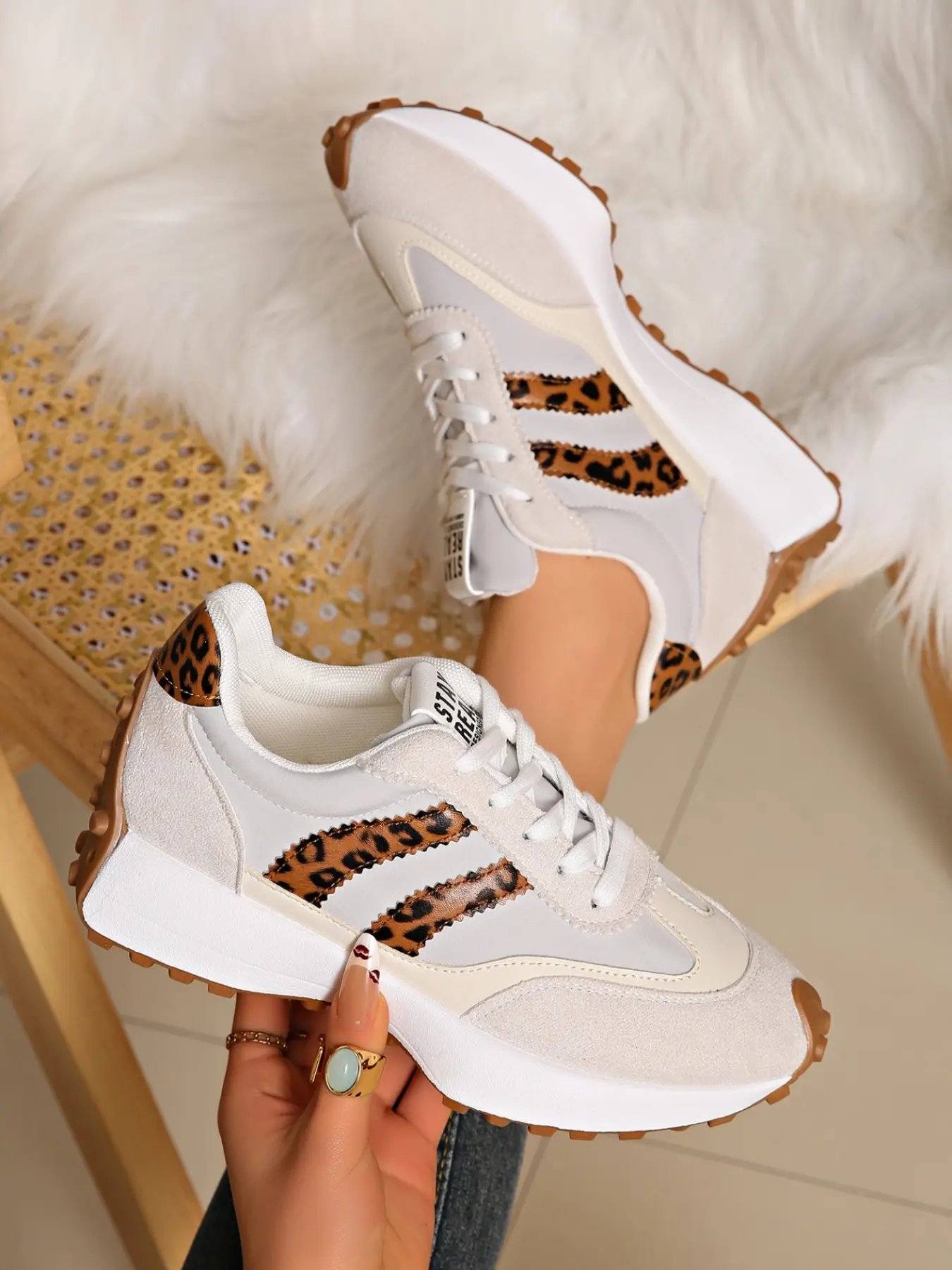 Women's Casual Low Top Sneakers, Round Toe Lace-Up Rubber Sole, Breathable Fabric Upper, All-Season Outdoor Walking Shoes, Order One Size Up