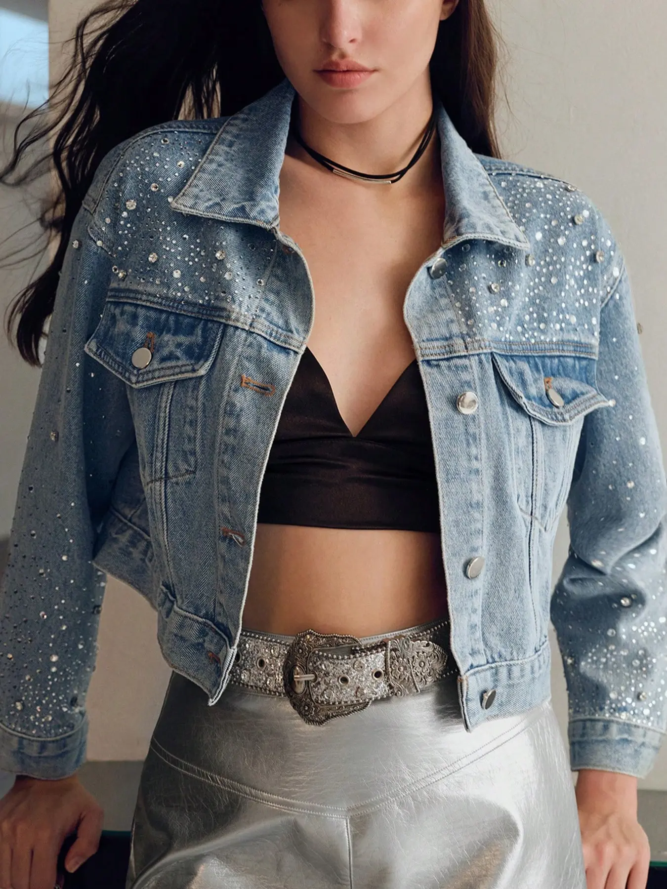 Women's Rhinestone-Decorated Short Light Wash Denim Jacket, Light Blue Notch Lapel Loose Long Sleeve Casual, Perfect for Streetwear, Bar Parties, Daily