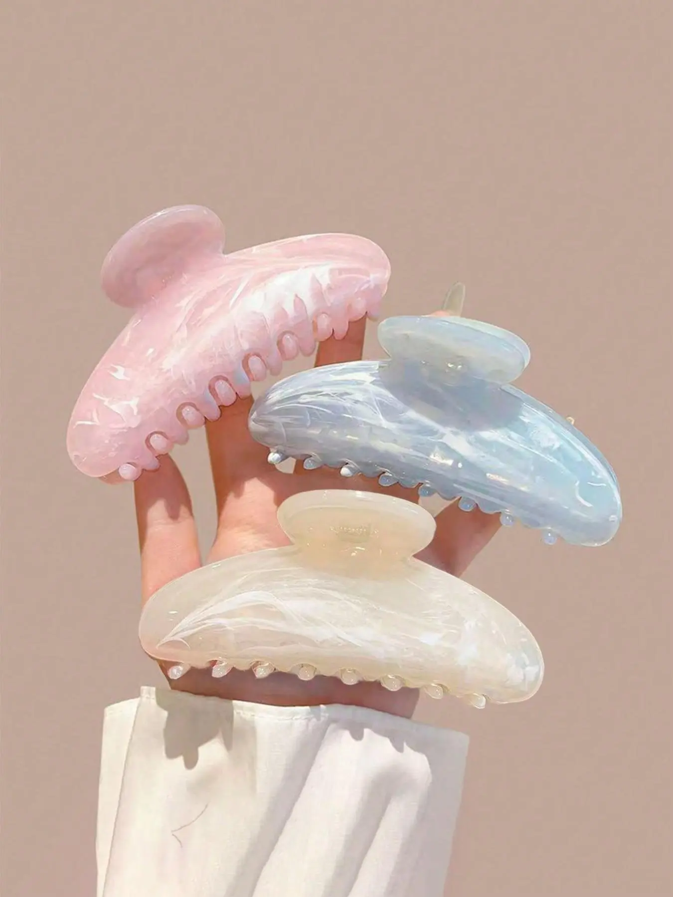 3pcs-Large-Size-Water-Wave-Gradient-Color-Hair-Clips-11cm-High-Quality-Elegant-Minimalist-Versatile-Summer-Hair-Accessory-Suitable-For-Daily-Casual-Party-Work-Holiday-Face-Washing-Makeup-Outfit-Matching-Pink-White-Blue
