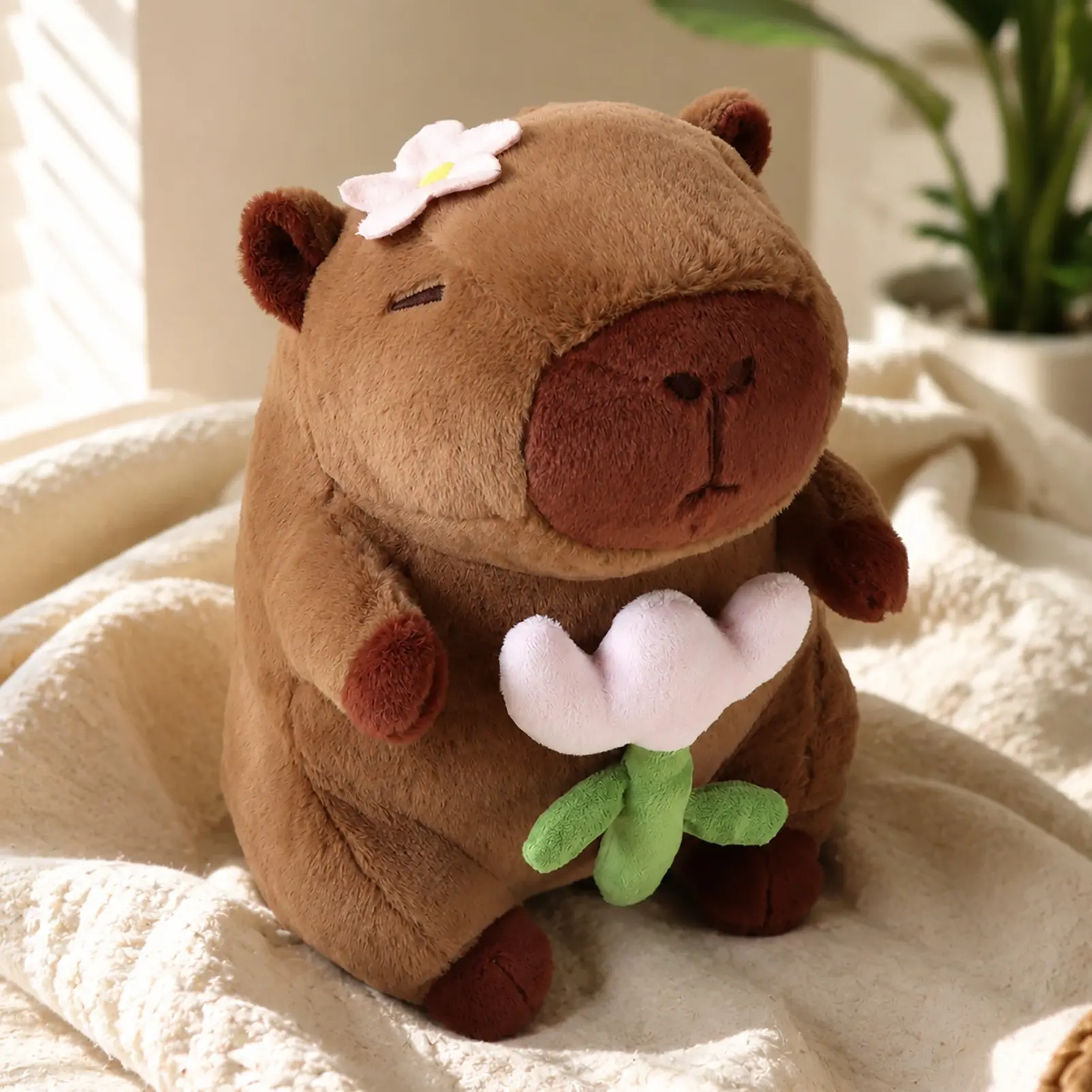 30cm/11.81in Capybara Plush Toy Holding Flower, Cute Kawaii Stuffed Animal, Soft Plush Doll, Soft Cuddly Gift, Cozy Bedroom Decor, Desk Companion, Room Aesthetic, Collectible Plush Gift for Kids, Teens, Adults, Birthday, Christmas, Valentine's Day
