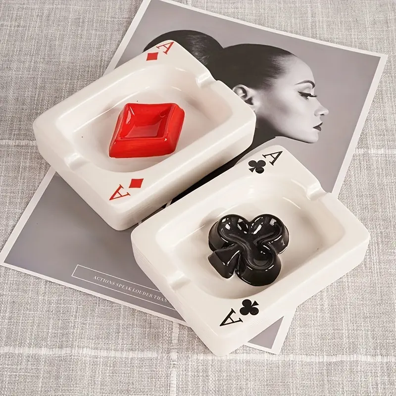 Creative poker Diamonds Clubs ceramic ashtray, simple and stylish ashtray, portable home desk ashtray, desk gift ashtray