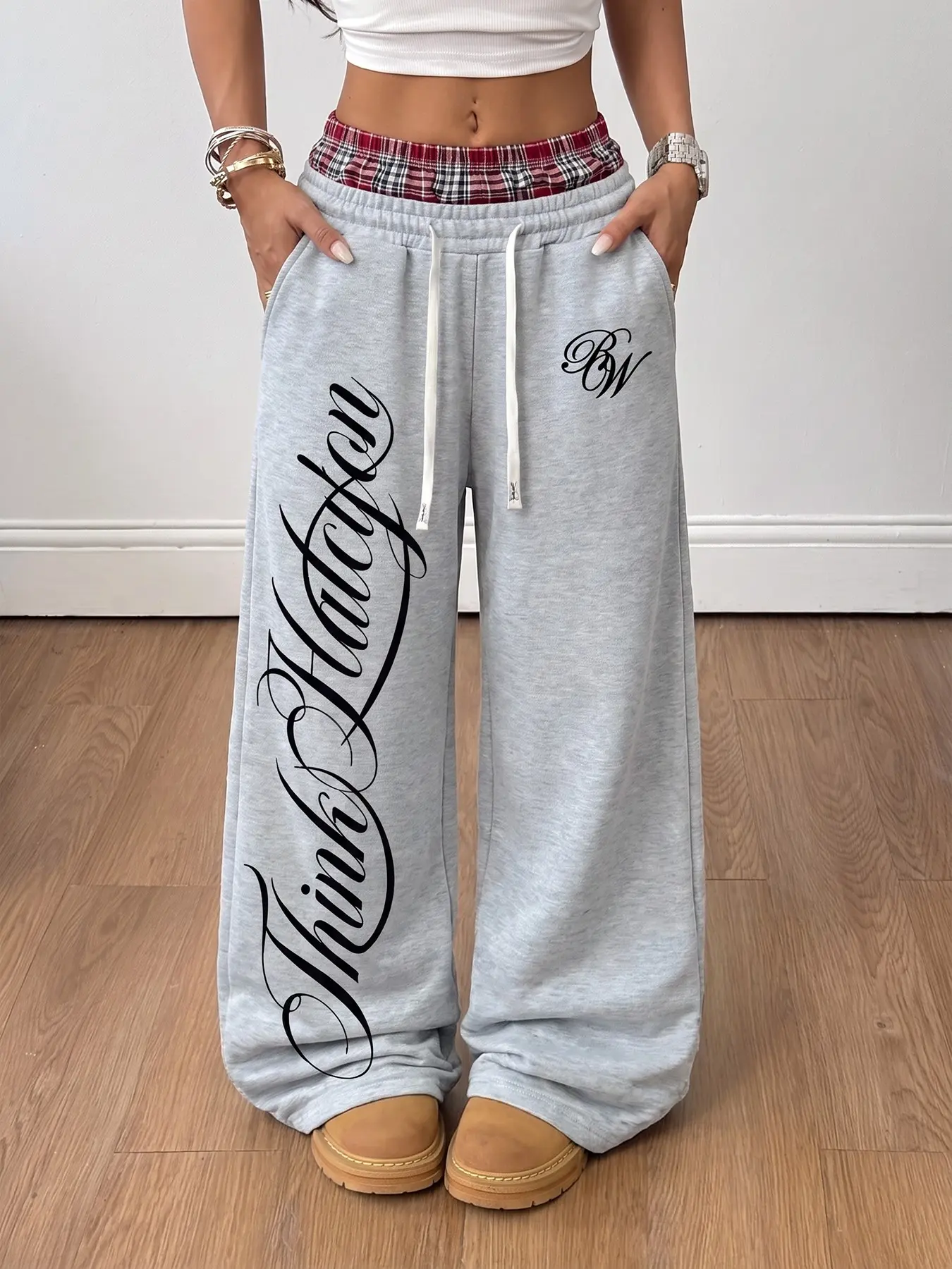 Women Heather Grey Soft Fleece Fabric Faux Two Piece Plaid Waist Low Rise Elastic Drawstring Y2K Hip Hop Streetwear Cursive Letter Graphic Loose, Oversized Wide Leg Sweatpants Side Pockets Trendy Bottoms Casual Loungewear Concert Party Street Outfits
