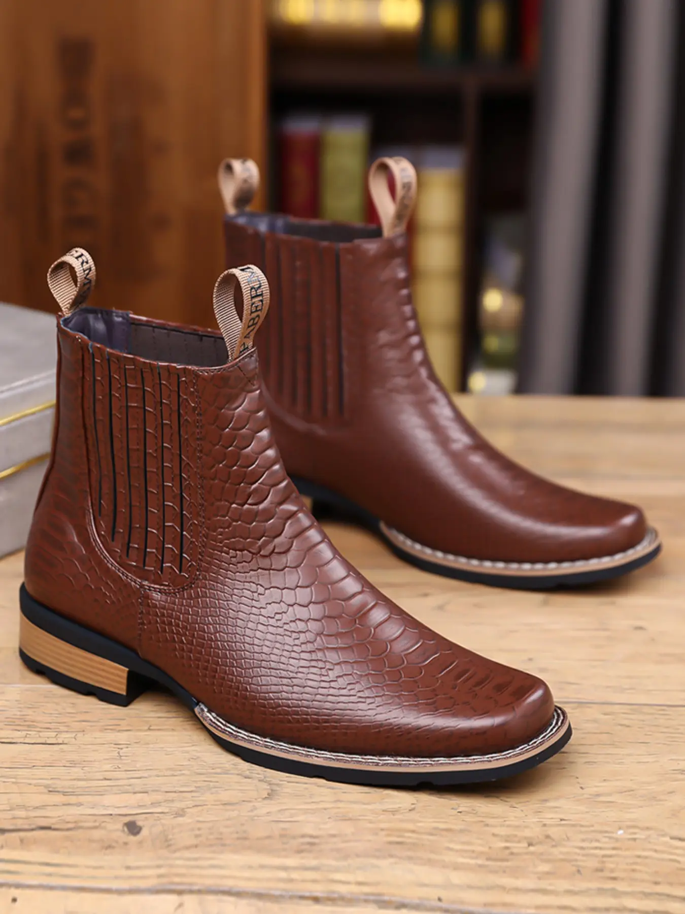3782 Alligator Texture Chelsea Boots, Fashion Boots, No Zipper Slip-On, PU Leather, Casual Above Ankle, Fall Winter Commuter Shoes, Versatile Design