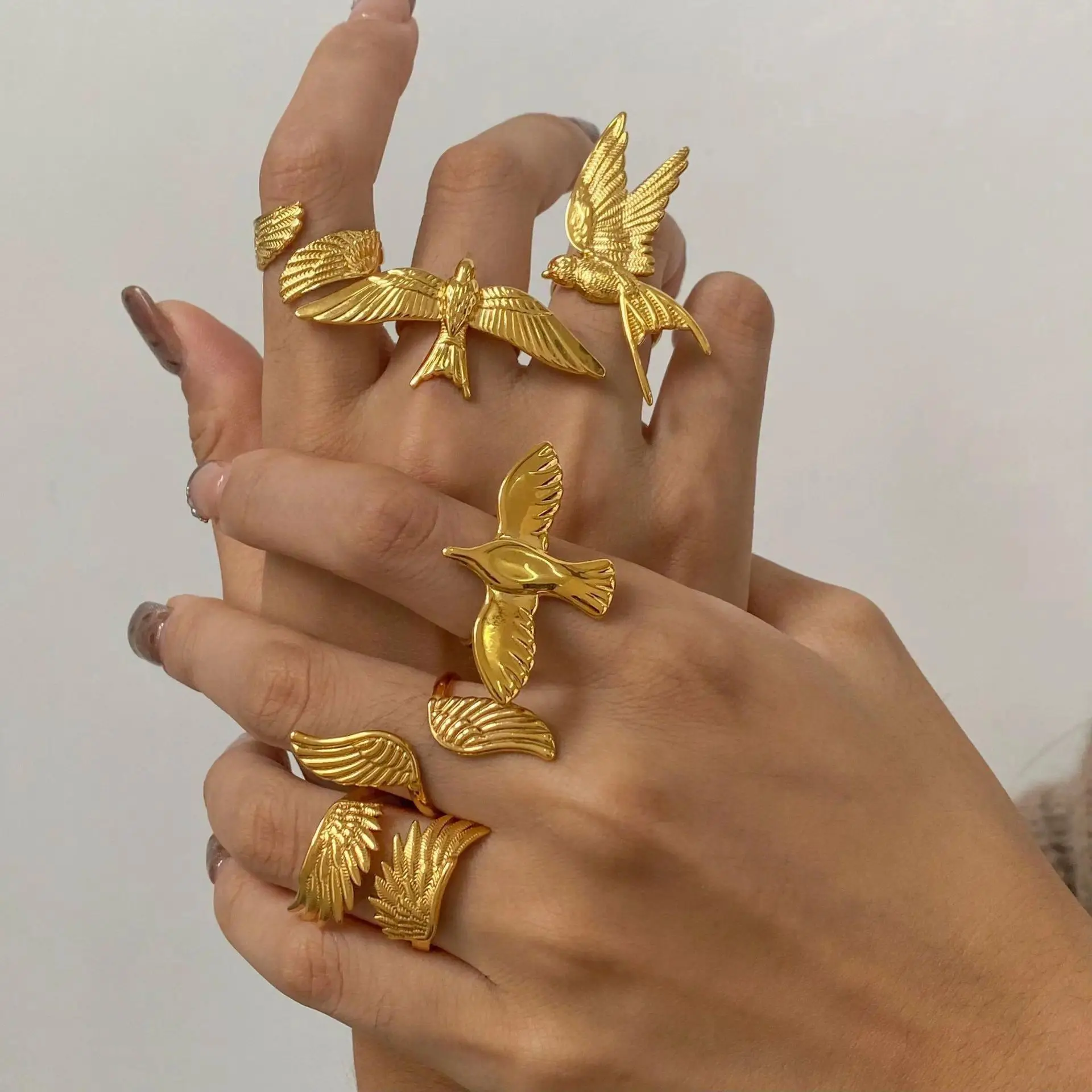 LATS Exquisite Stainless Steel Flying Bird Rings - Unisex Plain Bird Shape Jewelry with Cute Look for Casual Use, Adjustable Opening Charm Accessories, Fashion, Female, Metal Coating, Unisex Wear, Animal