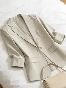 A women's light and mature style suit jacket for women's fashion New seven quarter sleeve waist cinching slimming commuting temperament casual small suit, Fitted Blazer, suitable for spring and autumn, suitable for home, indoor, and outdoor wear