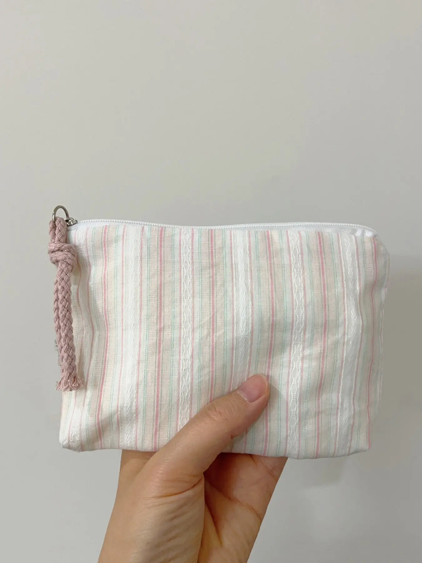 Girls' Style Makeup Bag, Minimalist Polka Dot & Striped Storage Bag, Small Essential Travel Cute Organizer, Travel Makeup Pouch, Travel Makeup Bags Organizers, Portable Cosmetic Pouch, Travel Beauty Bag, All Seasons Cosmetic Bags