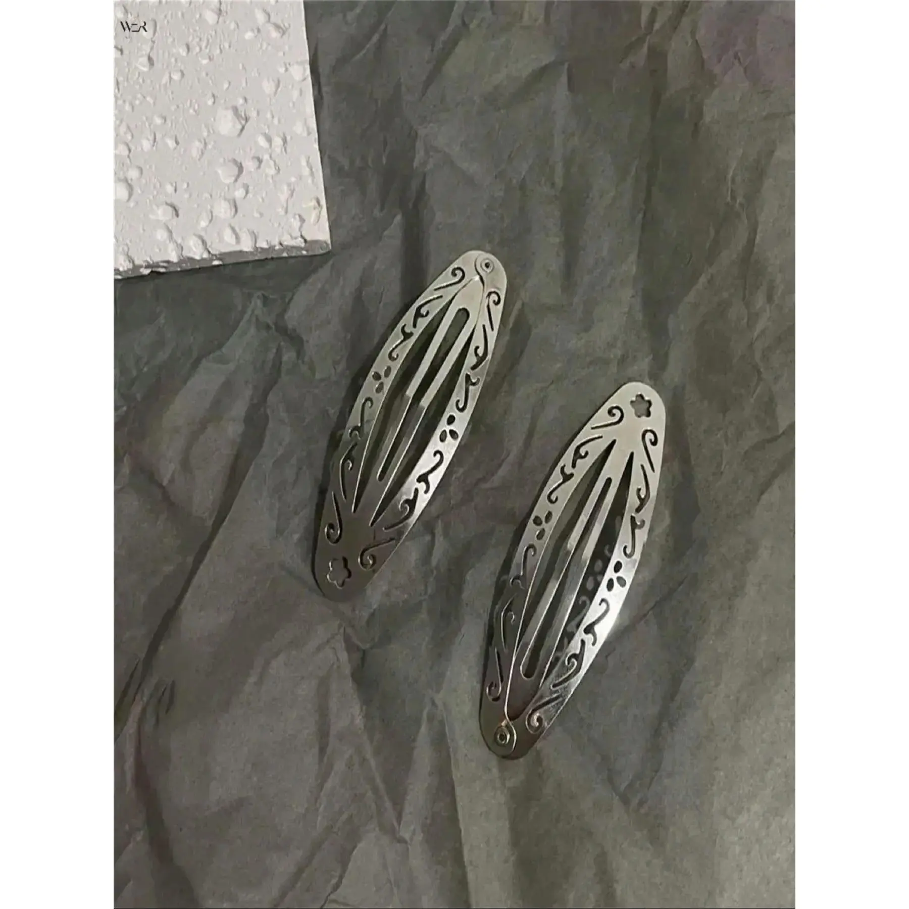 Vintage Hollow Floral Engraved Metal BB Hair Clips for Women Girls, Retro Curved Snap Barrettes Anti Slip Decorative Hair Pins, Minimalist Hollow Out Broken Hair Side Hair Accessories