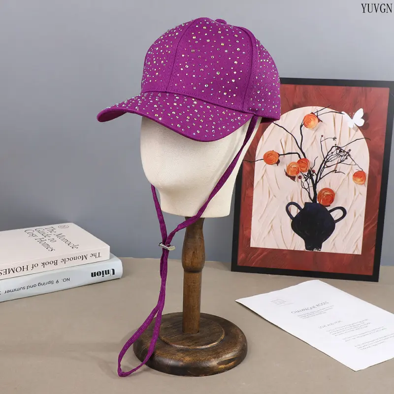 Unisex Sparkling Rhinestone Baseball Cap - Curved Brim Sun Hat with Adjustable Wind Strap, Glitter Decor Casual Headwear for Beach Trips, Daily Outings, Unisex Cap