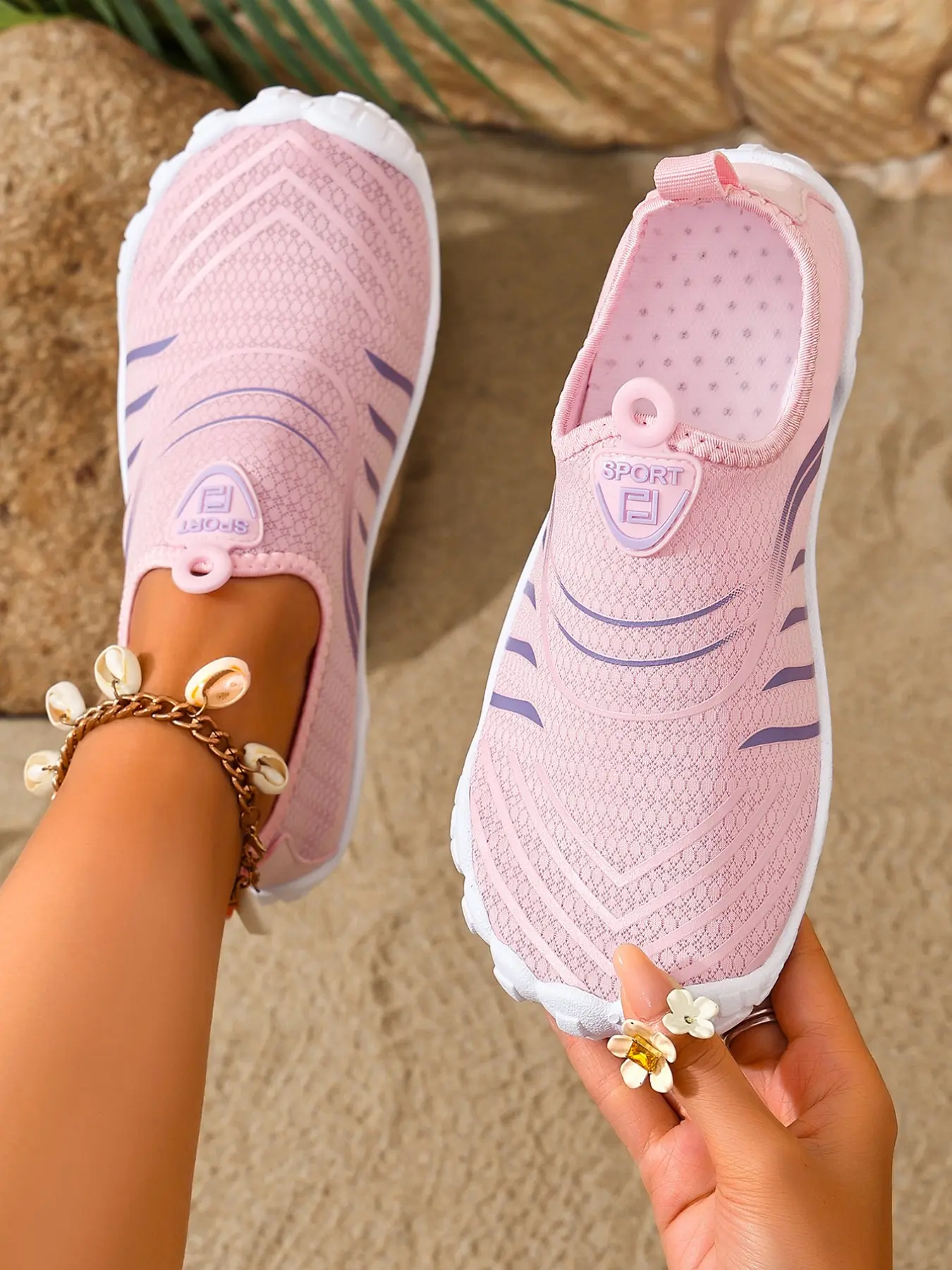 Women's Outdoor Hiking Shoes, Quick-Drying Breathable Non-Slip Sporty Water Shoes, Lightweight Soft Sole Slip-On Sports Shoes, Footwear for Beach, Pool, Dive and Other Water Sports
