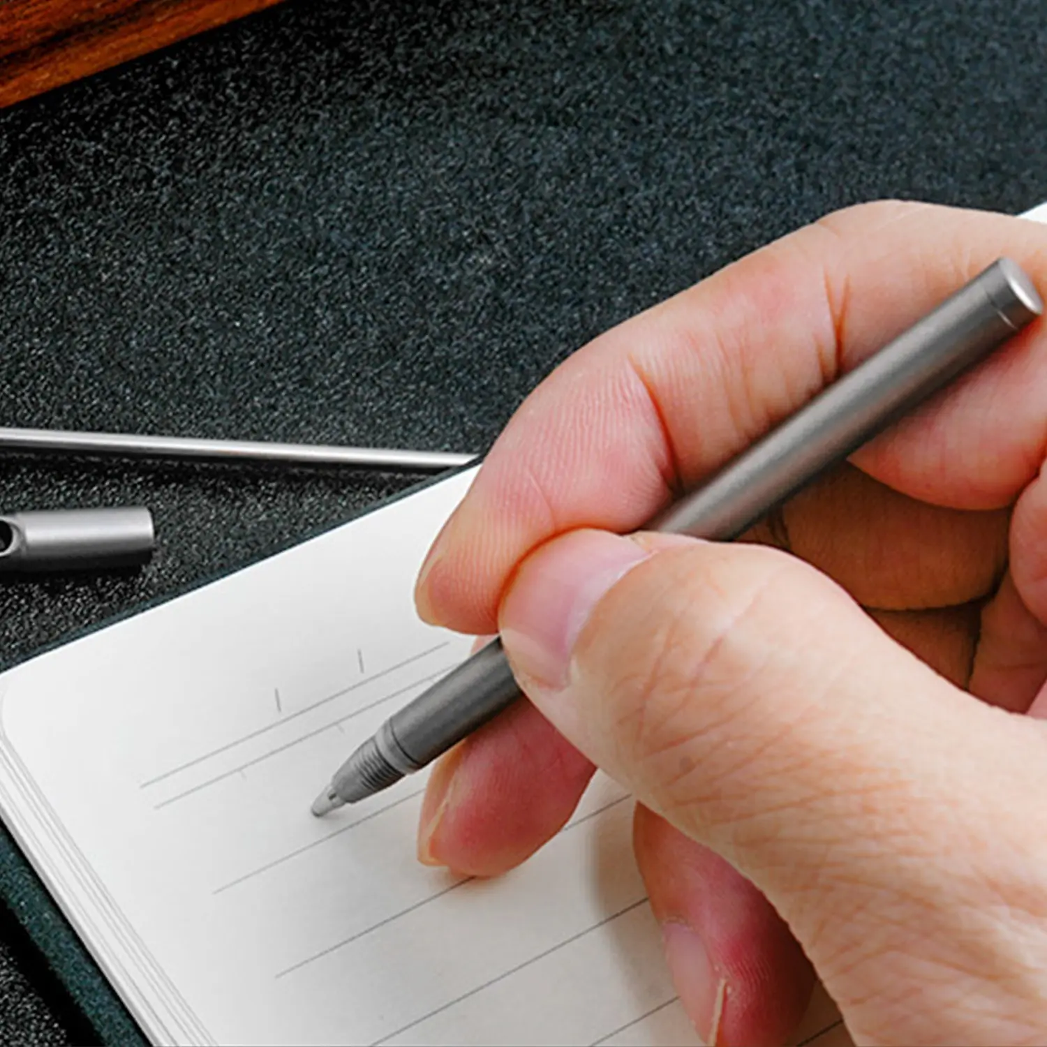 Titanium Mini Pocket Pen, Lightweight Detachable Edc Writing Pen, Ideal for Travel, Office, Daily Journal, Compact and Portable, Special Pen