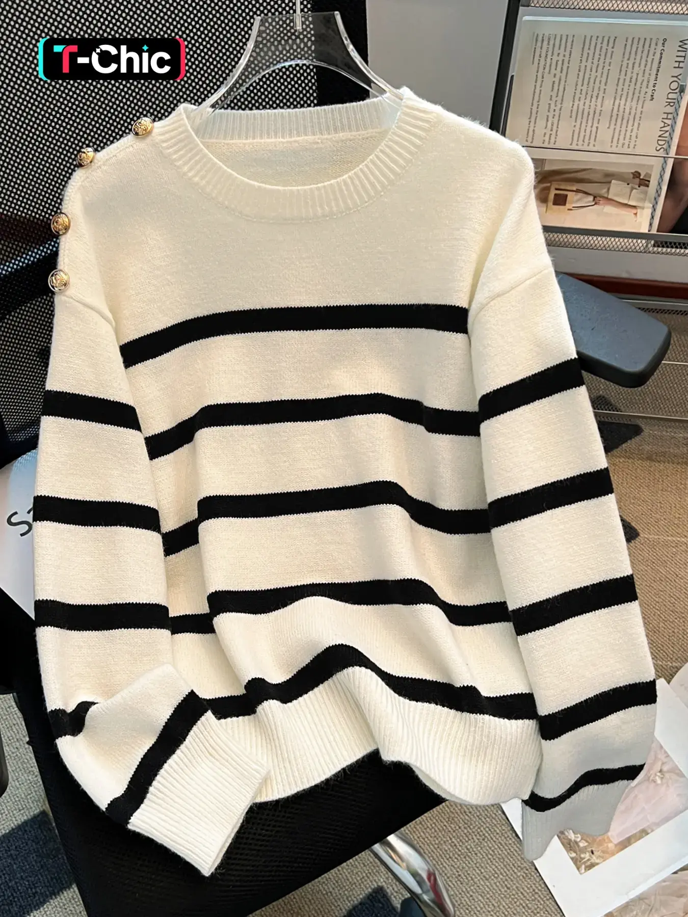 Spring & Fall Casual Striped Round Neck Long Sleeve Pullover Sweater, Loose-Fitting Button Design, Versatile Soft Casual Knitted Crew Neck Knitwear for Men