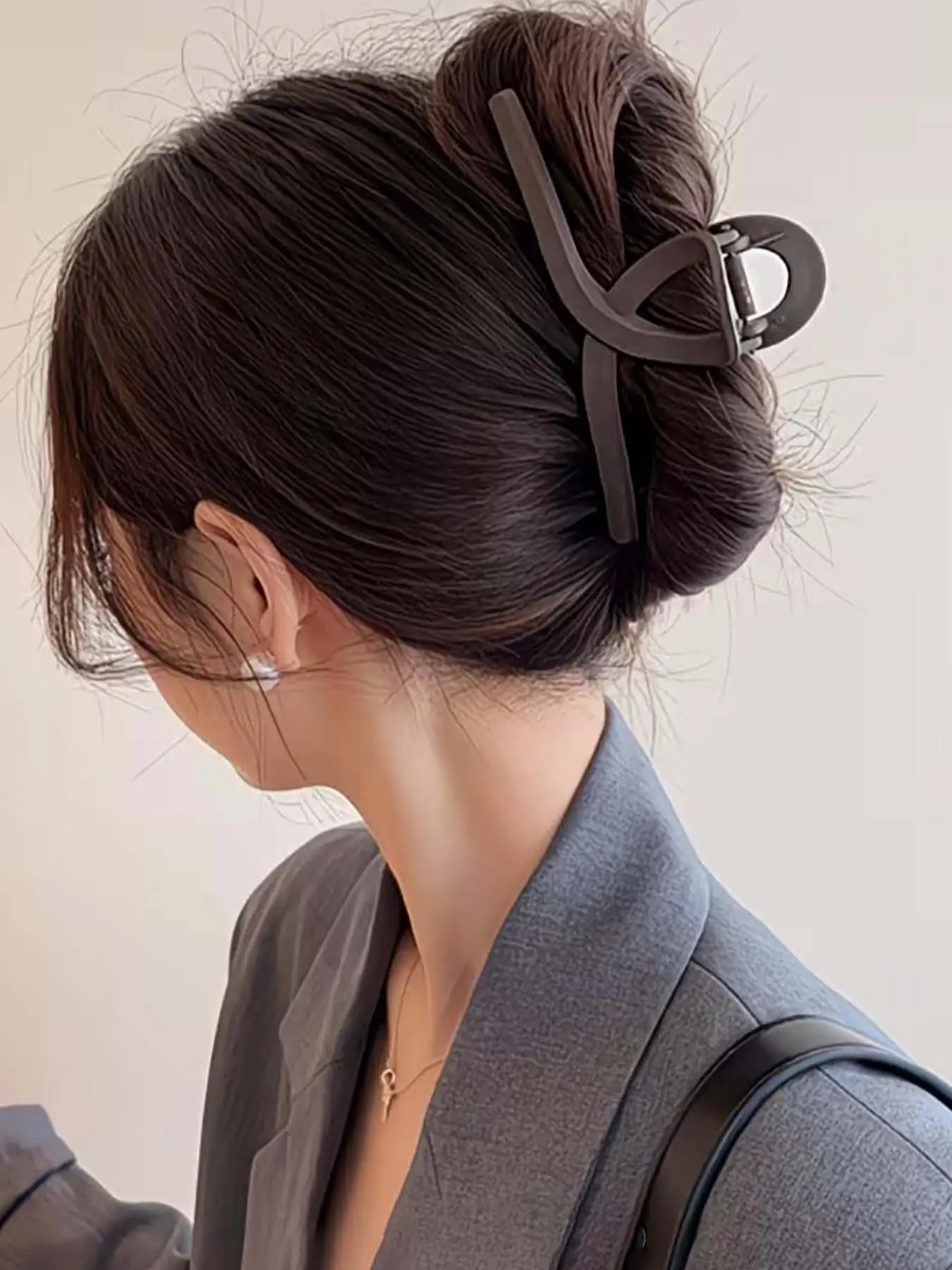3pcs/set Frosted Cross Hair Clips, Large Size, New Style Bun Holder, Women's Simple Elegant Shark Clip, Back of Head Hair Claw