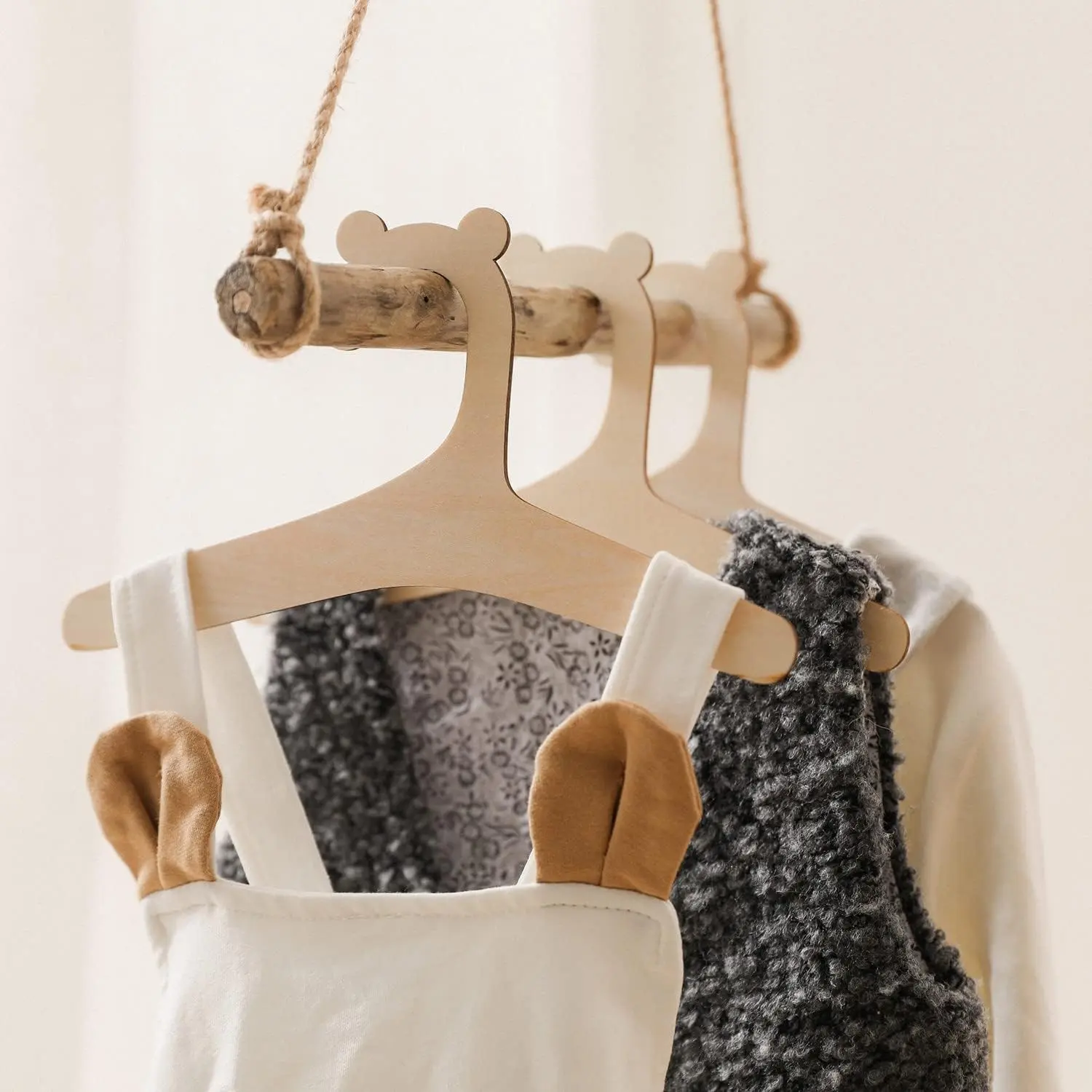 9 Inch Wooden  Hangers for  Clothes,20 Packs    Girl Boy Hangers for  Cute     for Closet Coat Pants Clothing Storage