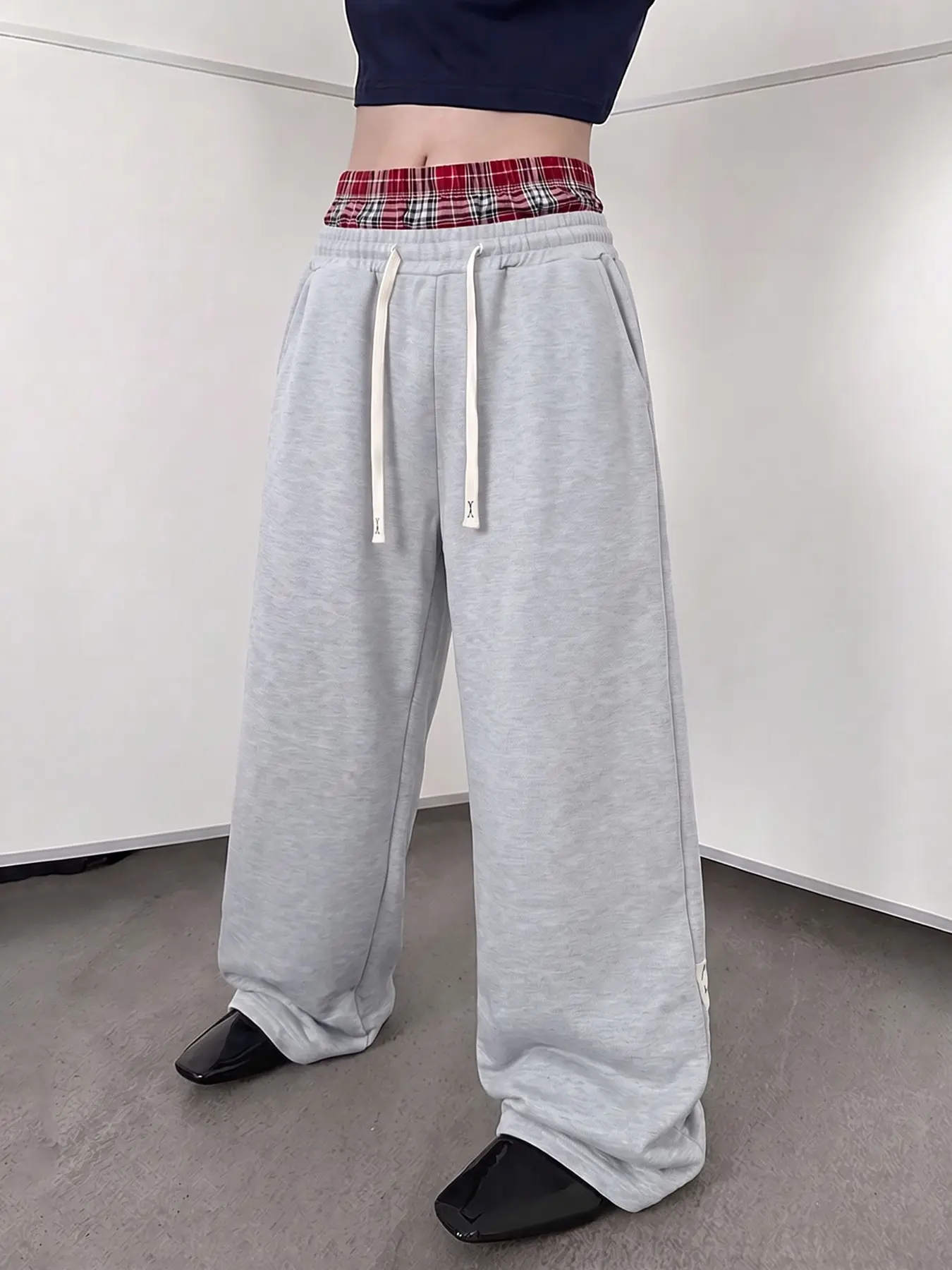 Men's Vintage Plaid Sweatpants, Casual Layered Waistband Wide Leg Trousers, Y2K Grunge Streetwear Clothing, Aesthetic Skater Boy Outfits for Young Men, Relaxed Fit Drawstring Baggy Pants, Summer Everyday Fashion, Comfy Lounge Hip Hop Clubwear, Activewear