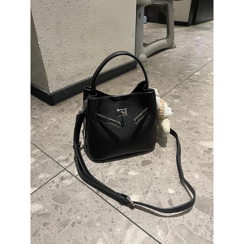 Minimalist Soft Leather Bucket Bag Women's 2026 Kelly Texture Original Design Hand-held Shoulder Crossbody