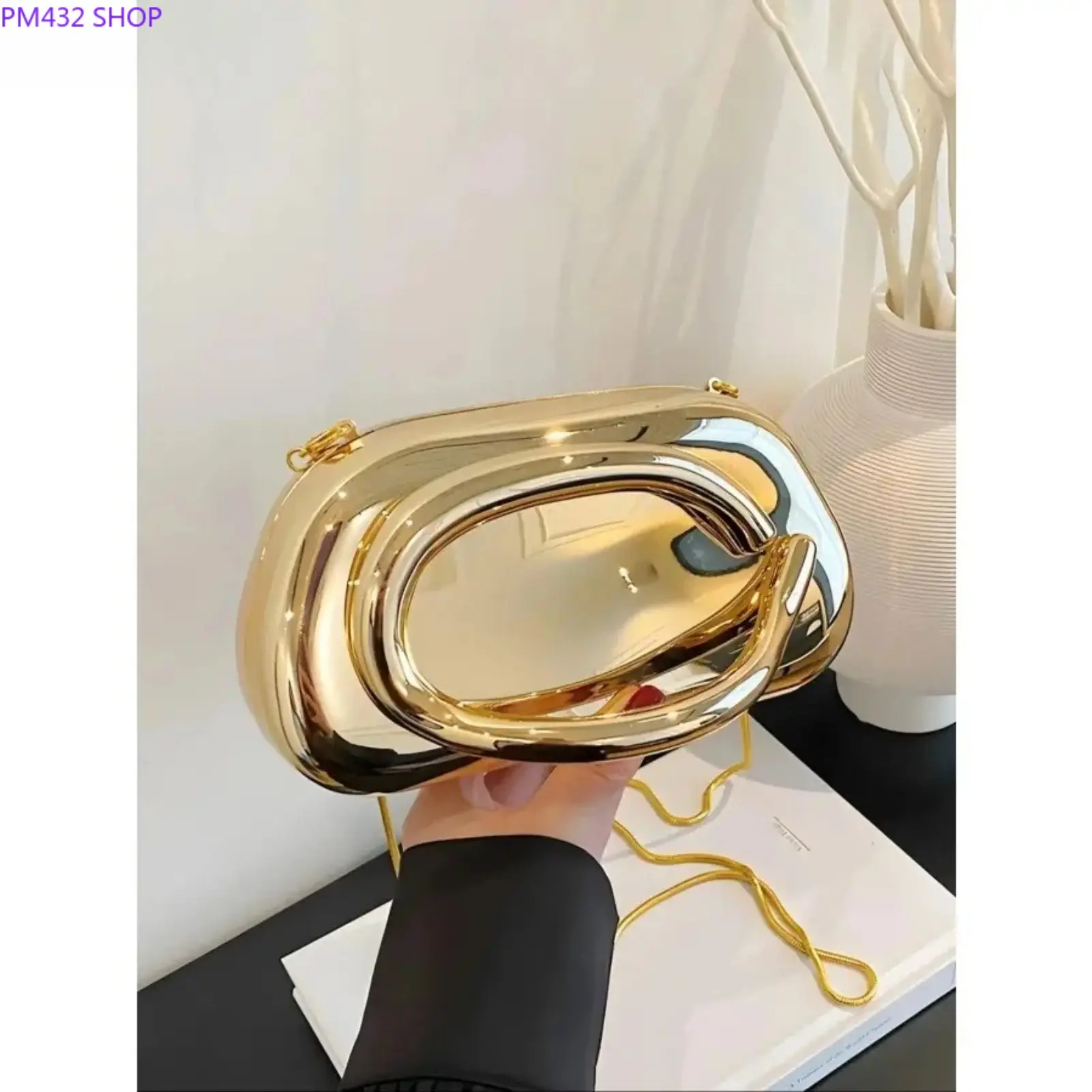 Women's Elegant Evening Clutch Bag, Hard Shell Formal Handbag with Detachable Chain Strap, Stylish Purse for Weddings, Proms, Parties and Special Occasions